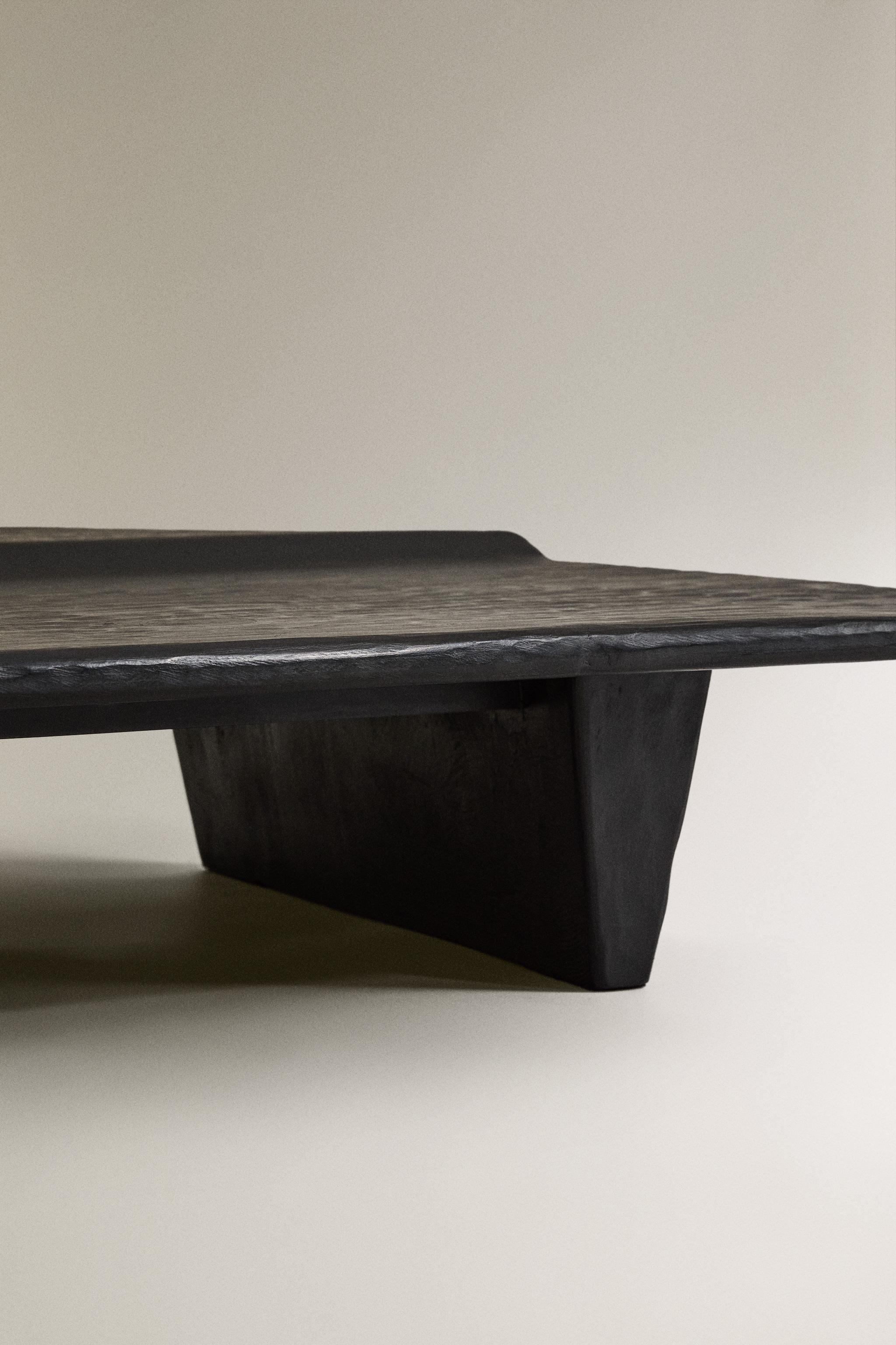 TEXTURED COFFEE TABLE