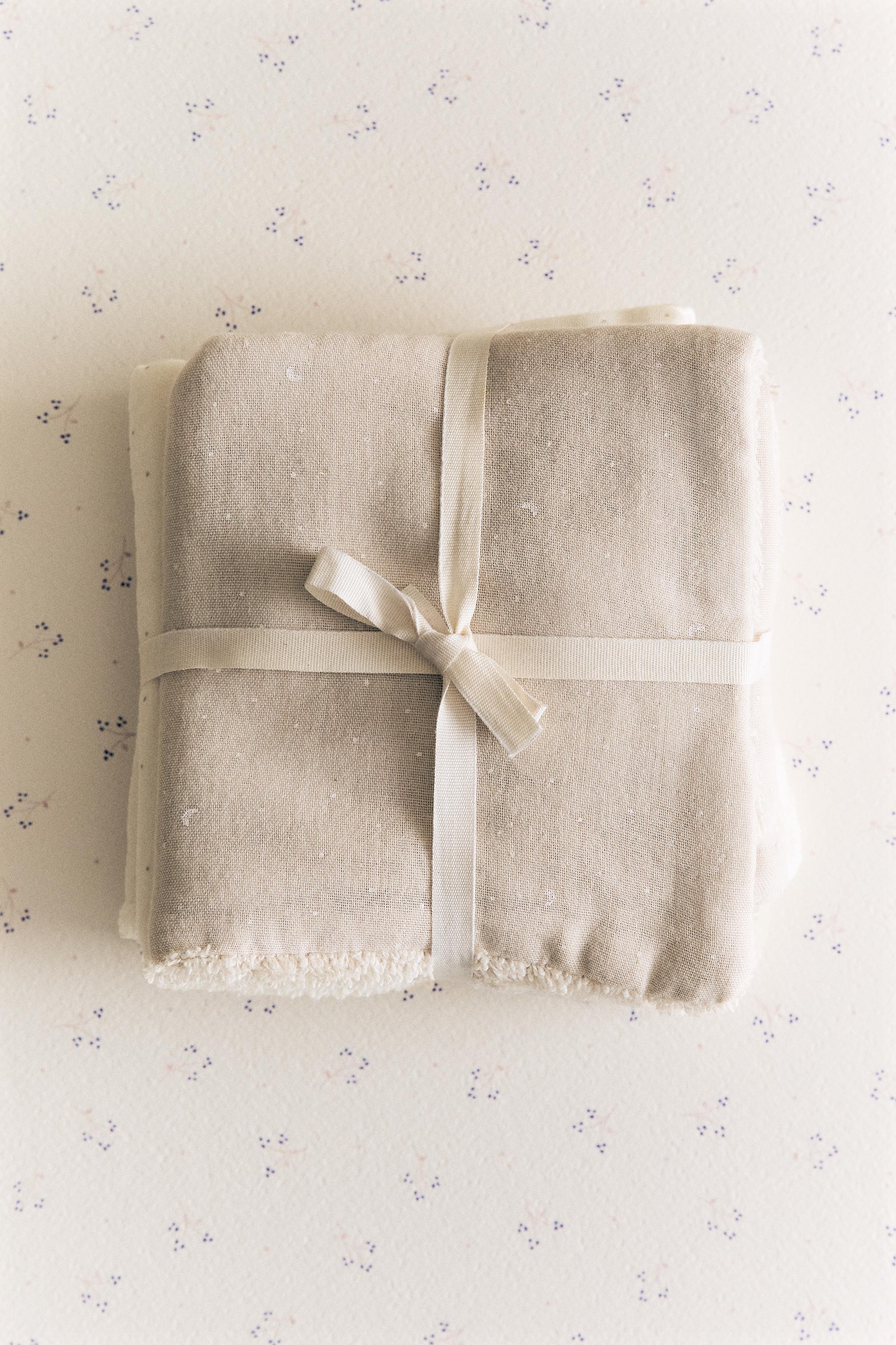 CHILDREN’S MINI MOON TOWEL (SET OF 3)