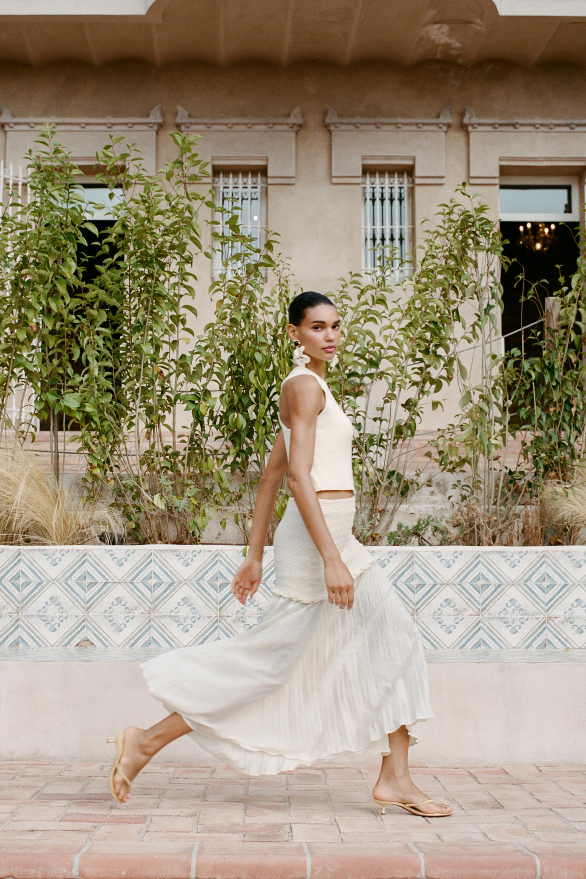 FLOWER BUTTON EARRINGS