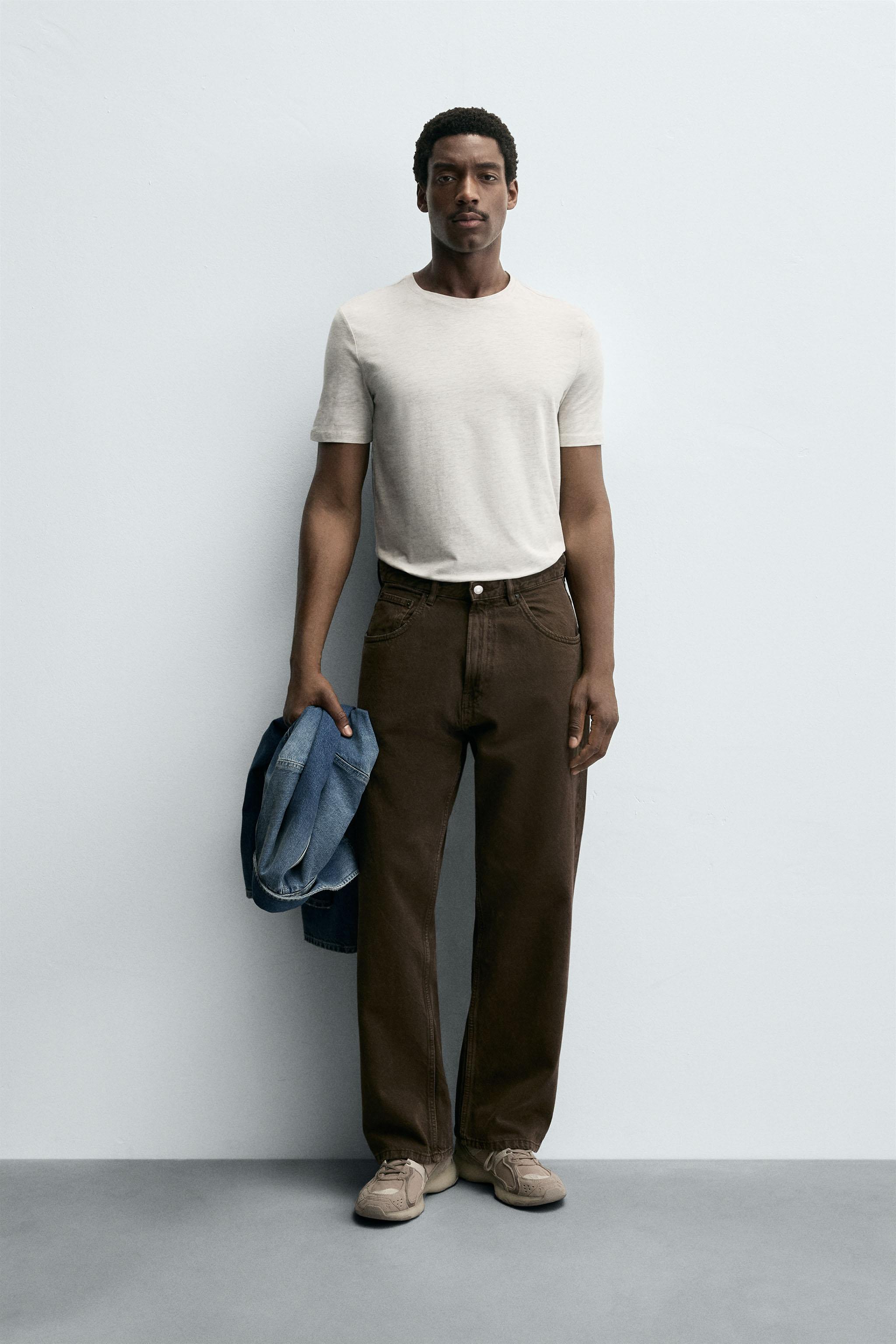 BASIC SLIM FIT T-SHIRT