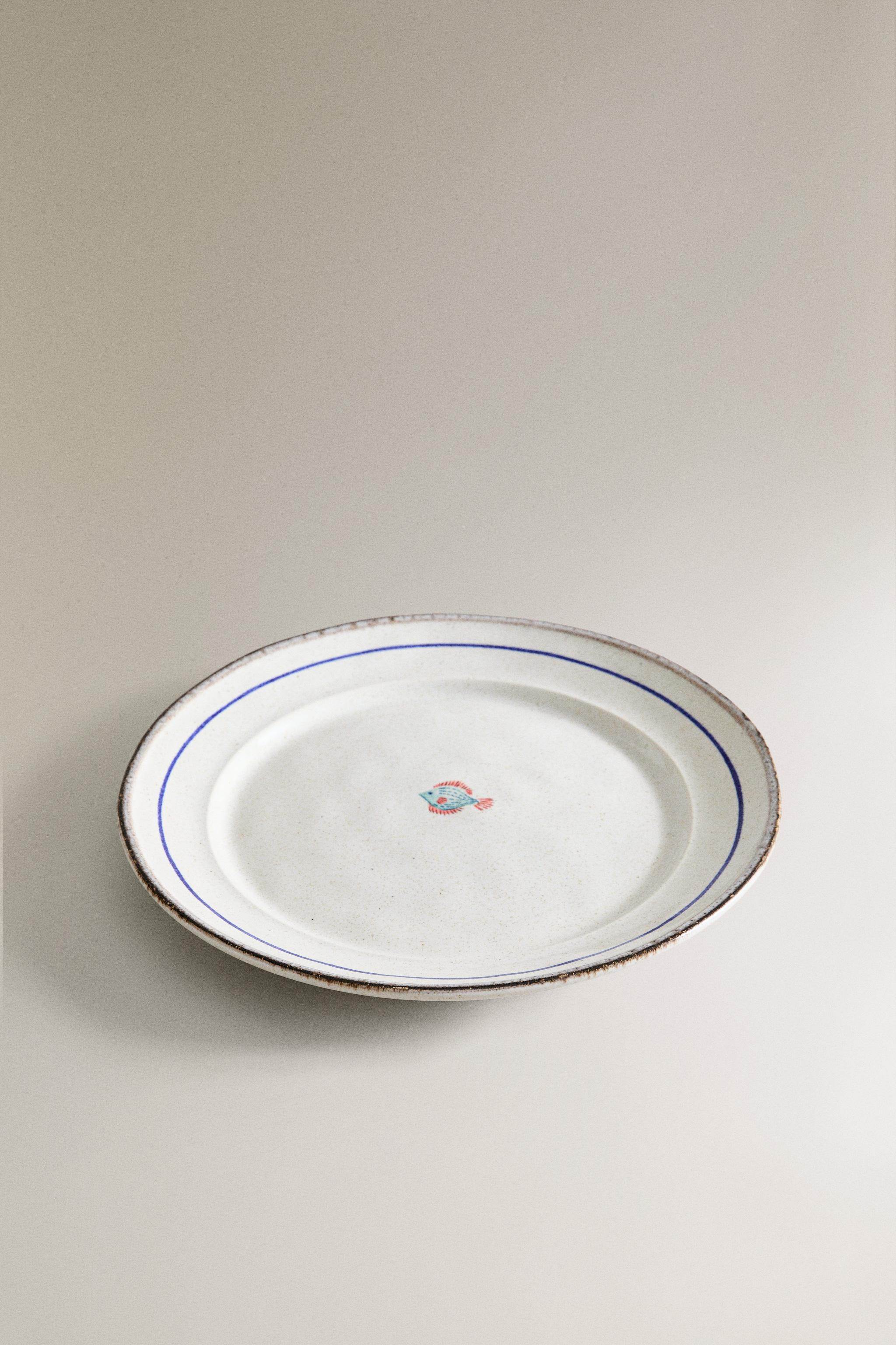 STONEWARE FISH DINNER PLATE