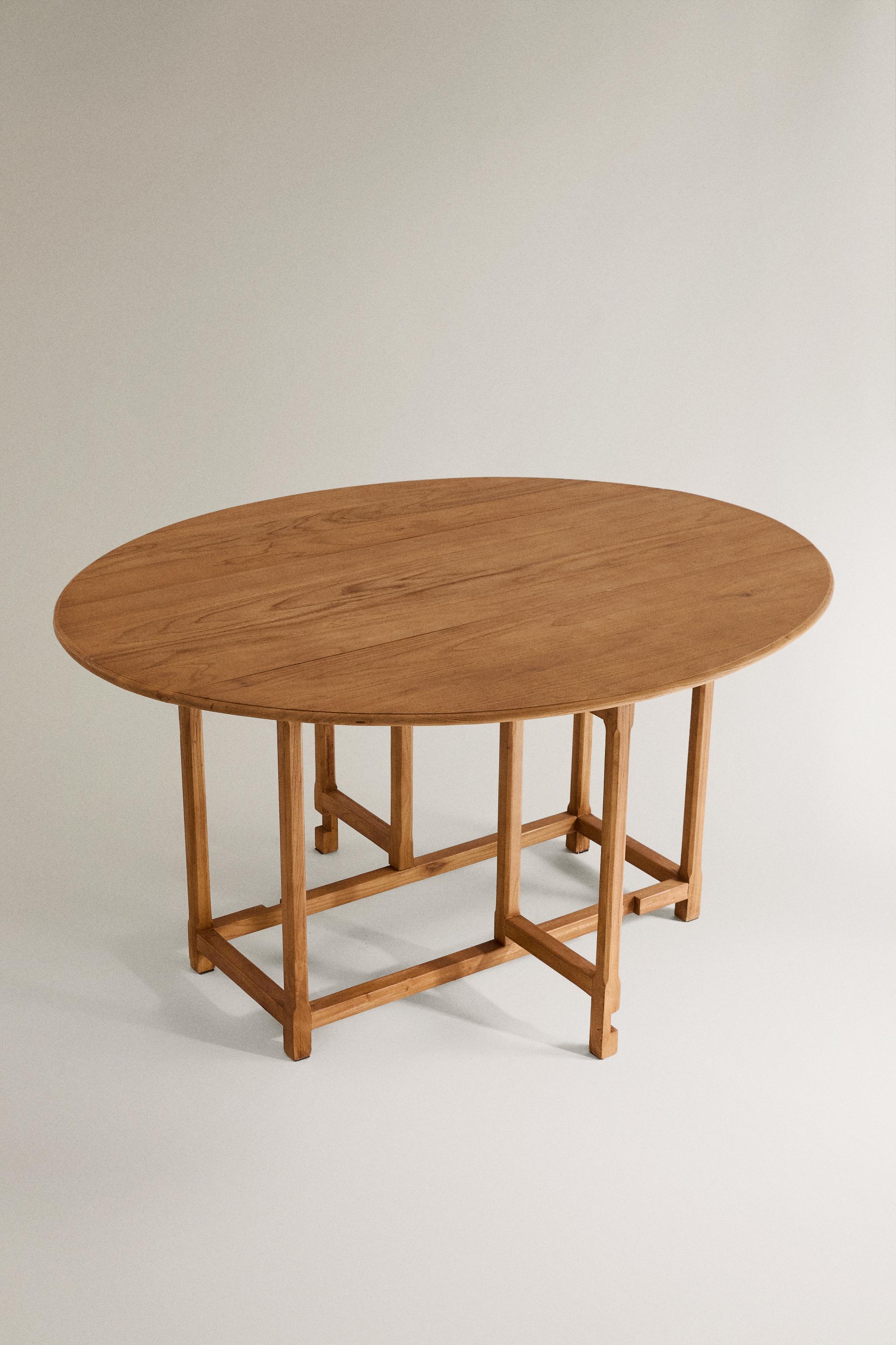 FOLDABLE OVAL TABLE
