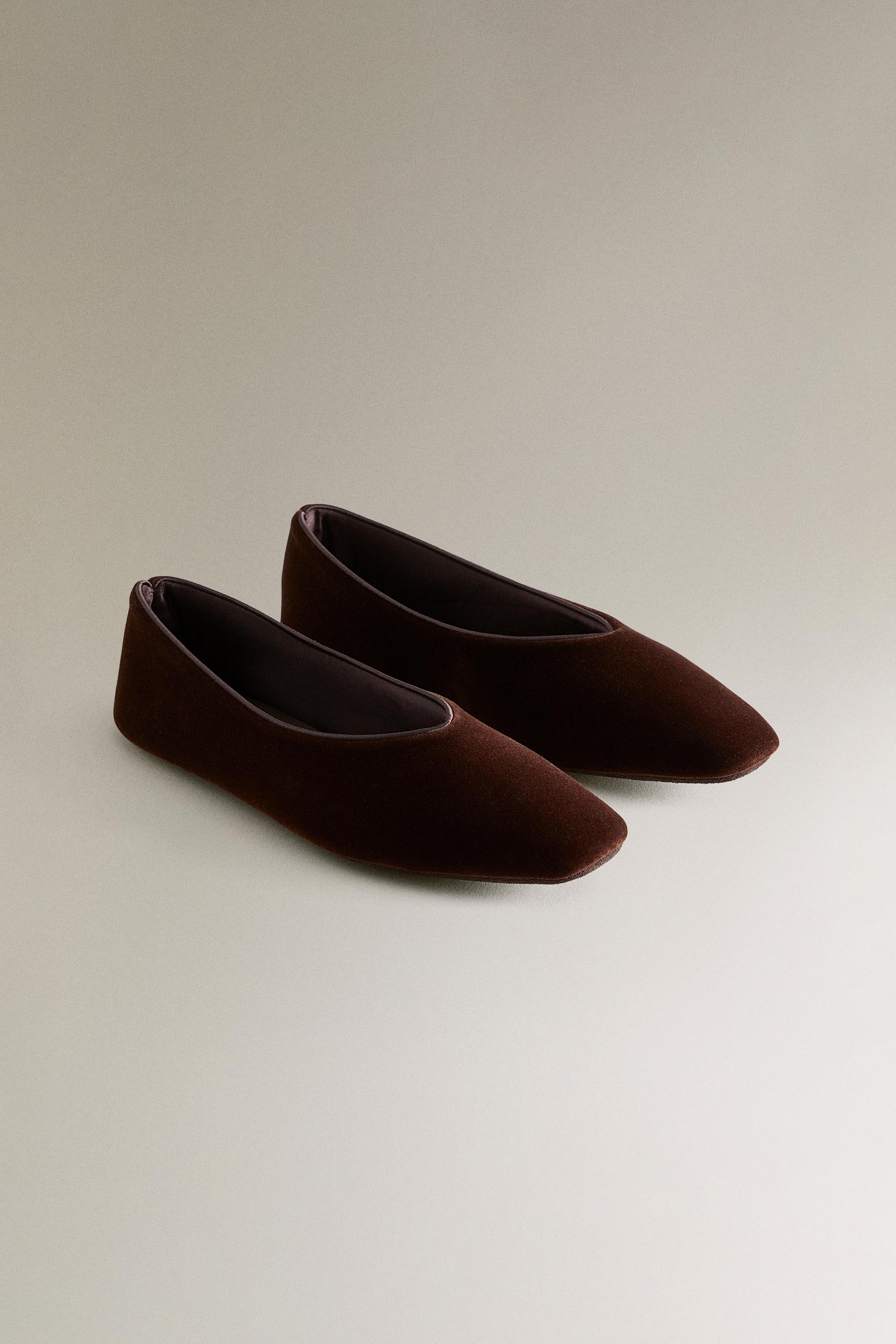 VELVET BALLET FLATS