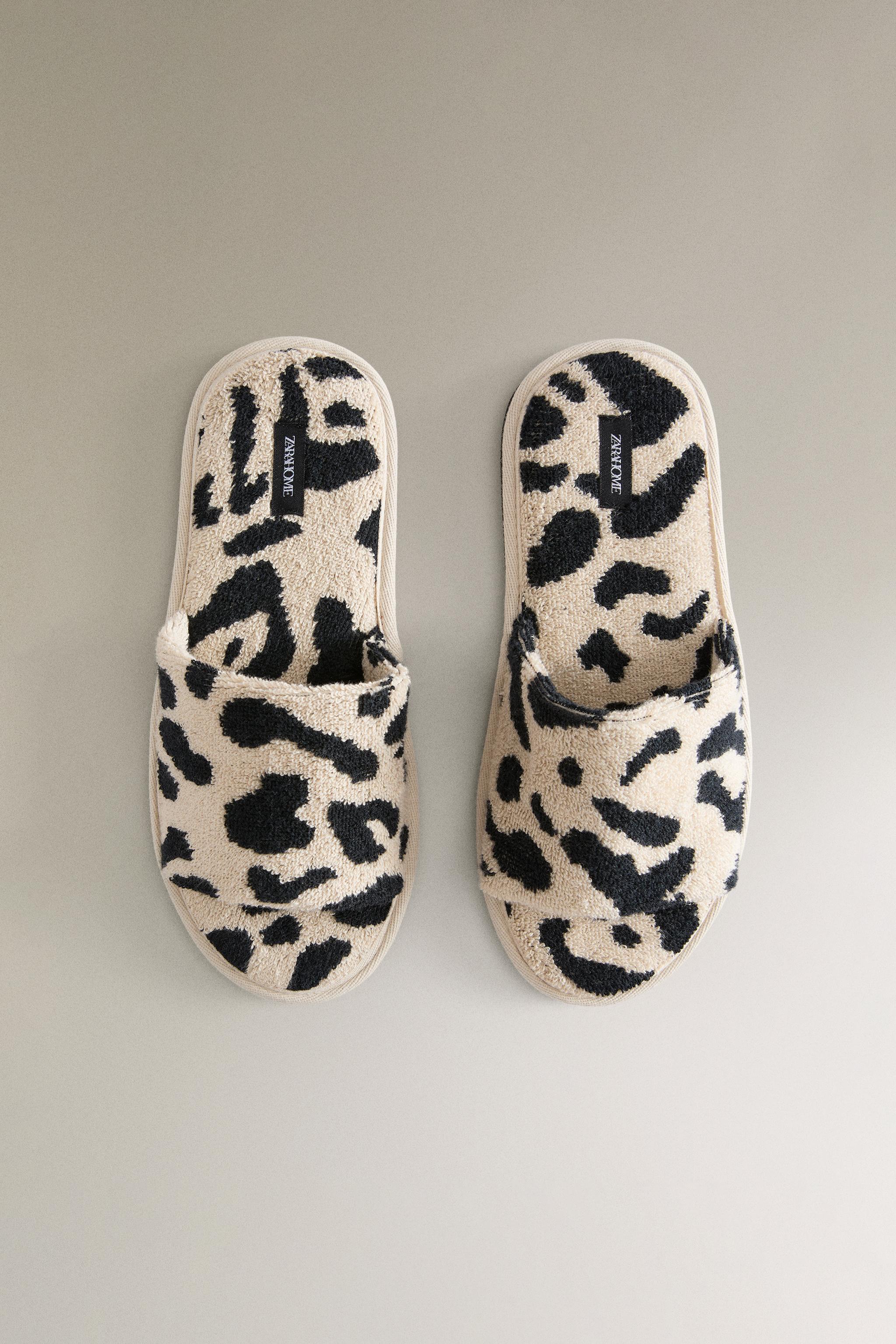 TERRYCLOTH ANIMAL PRINT SLIDER SLIPPERS