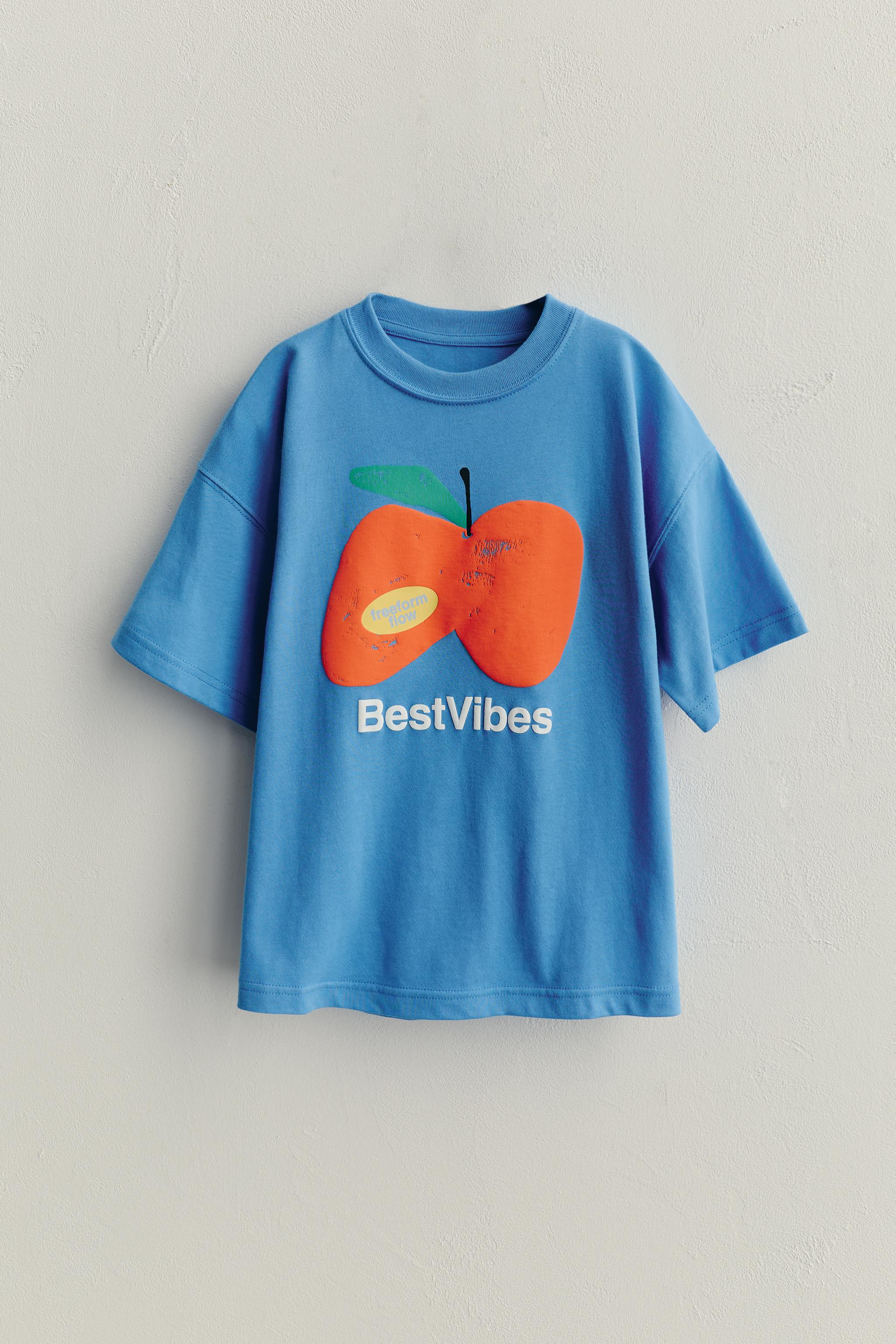 RAISED APPLE T-SHIRT