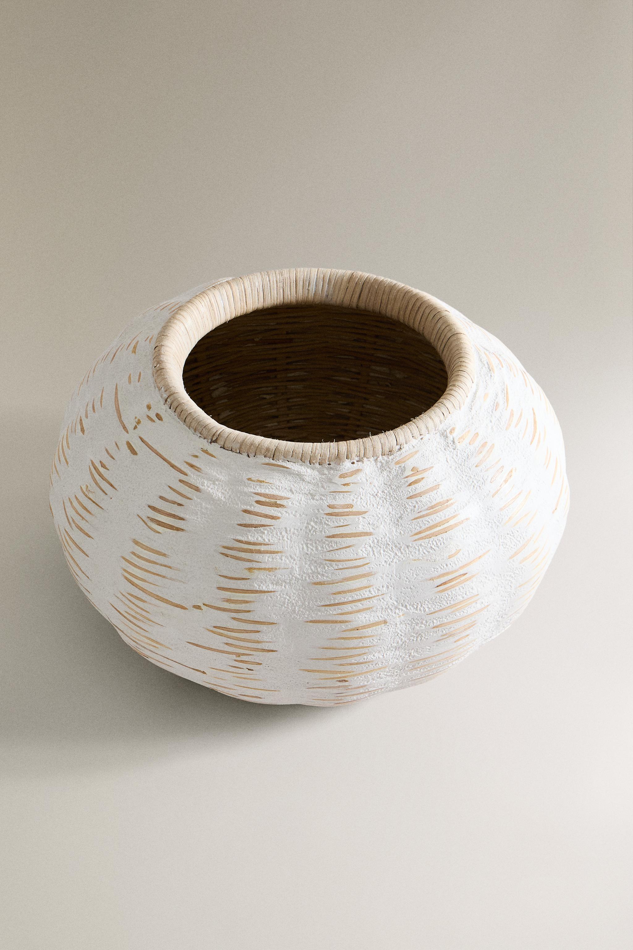 MICROCEMENT BASKET VASE