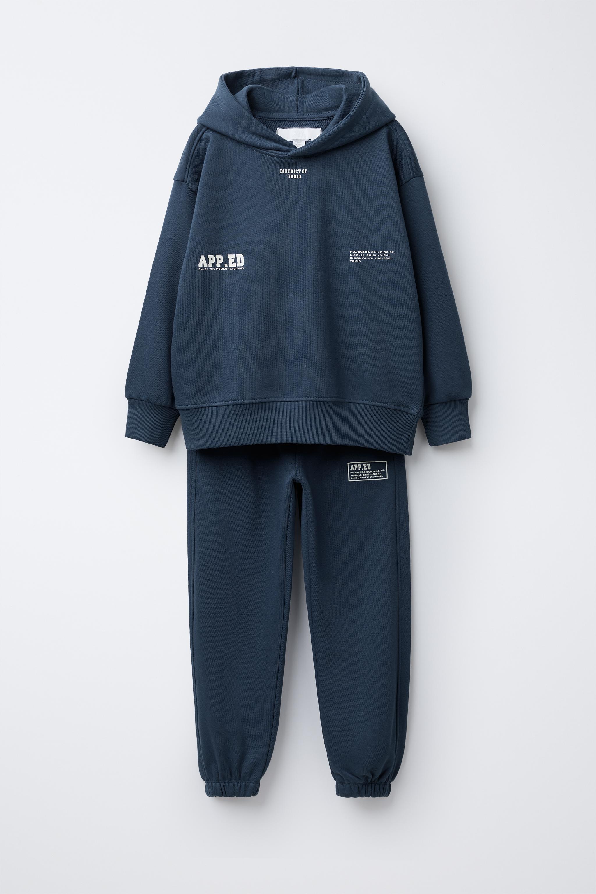 TEXT HOODED SWEATSHIRT AND JOGGER PANTS SET