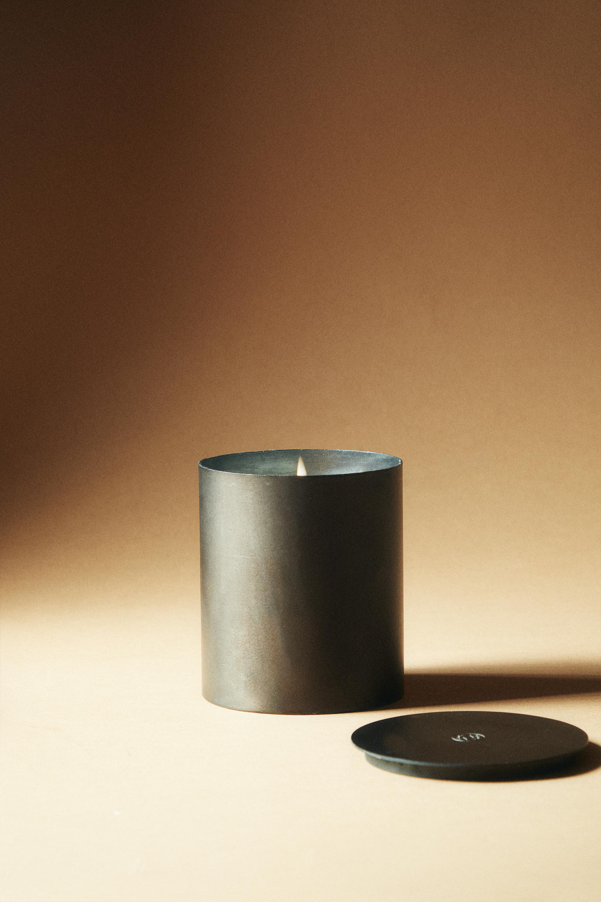 (300 G) SIGNATURE COLLECTION I SCENTED CANDLE