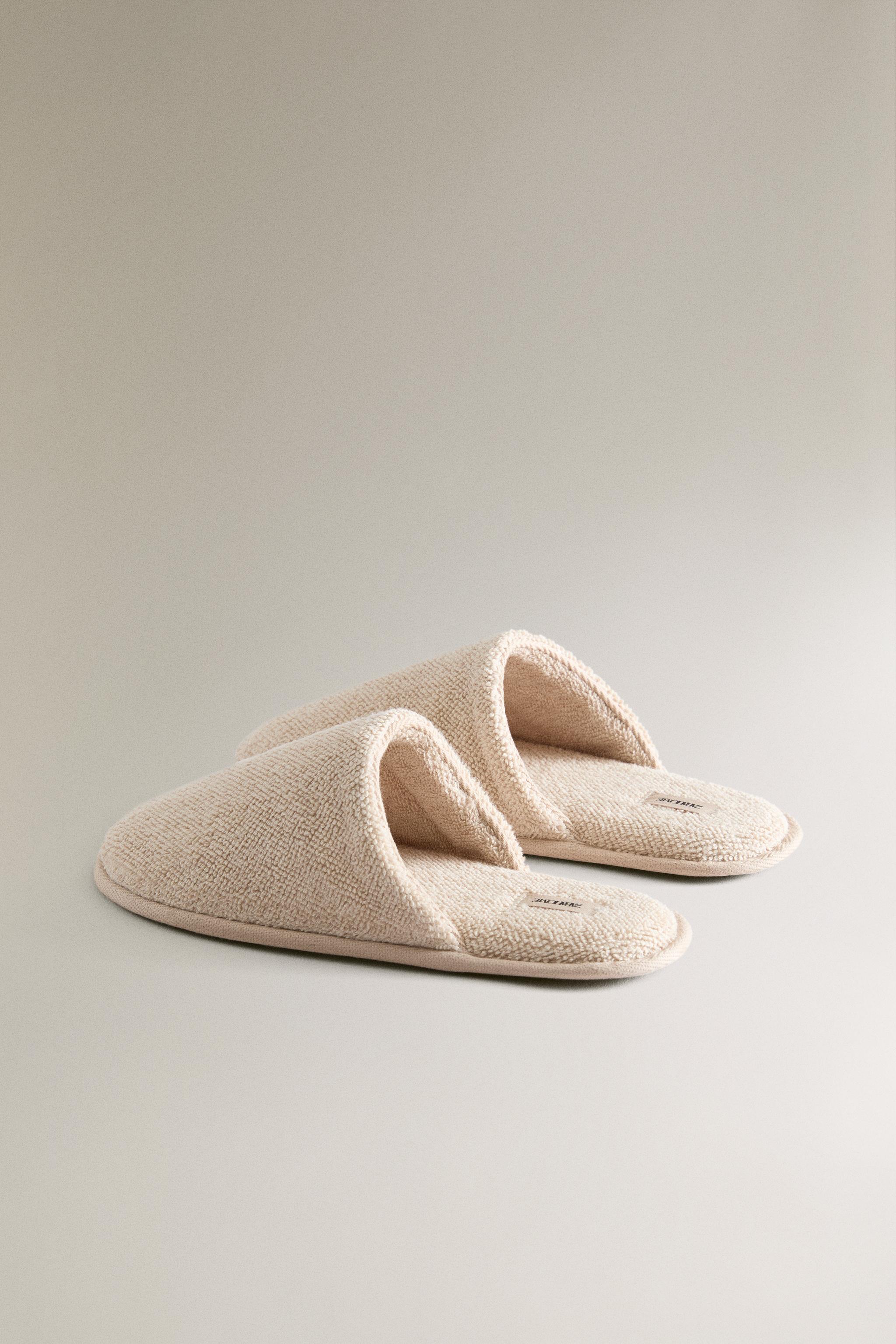 RICE STITCH BATHROOM SLIPPERS