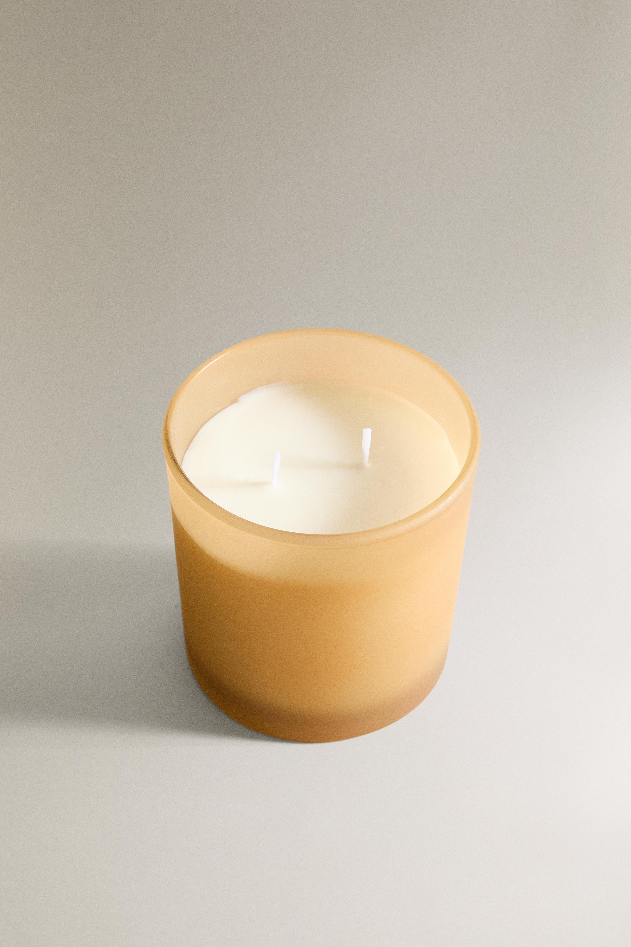 (350 G) SILK PEONY SCENTED CANDLE