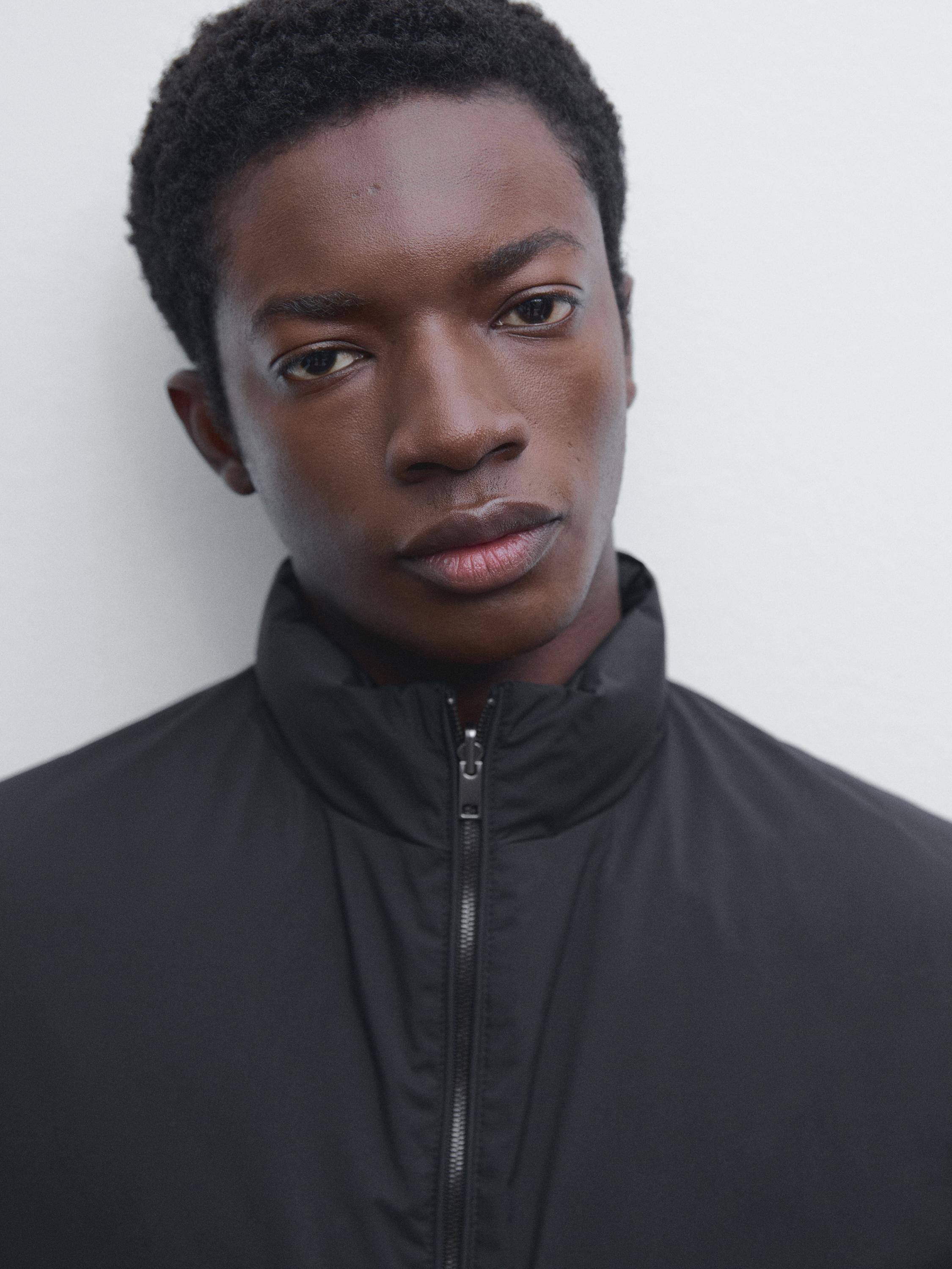 Water-repellent reversible down blend gilet