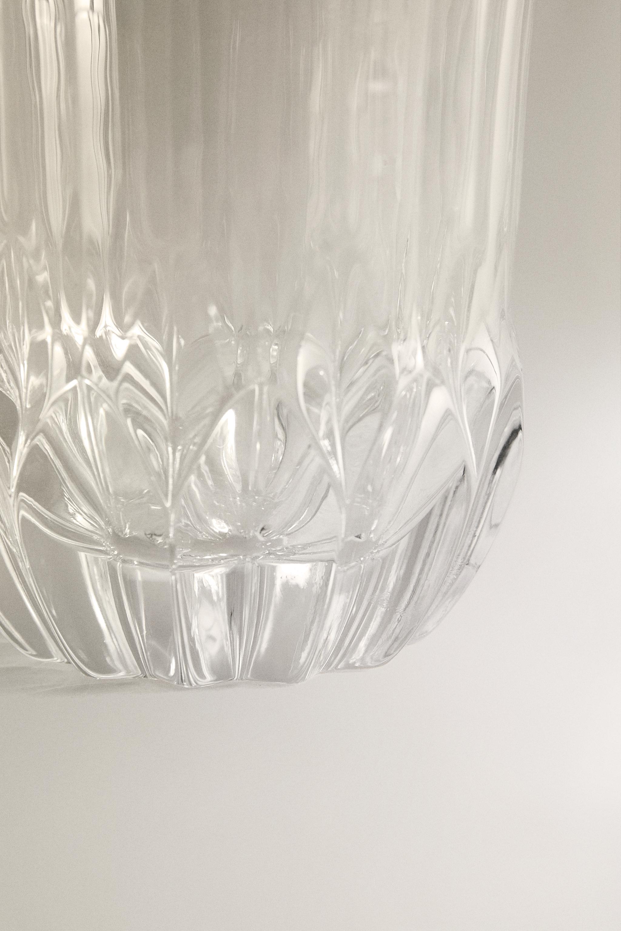 ENGRAVED-EFFECT CRYSTALLINE TUMBLER
