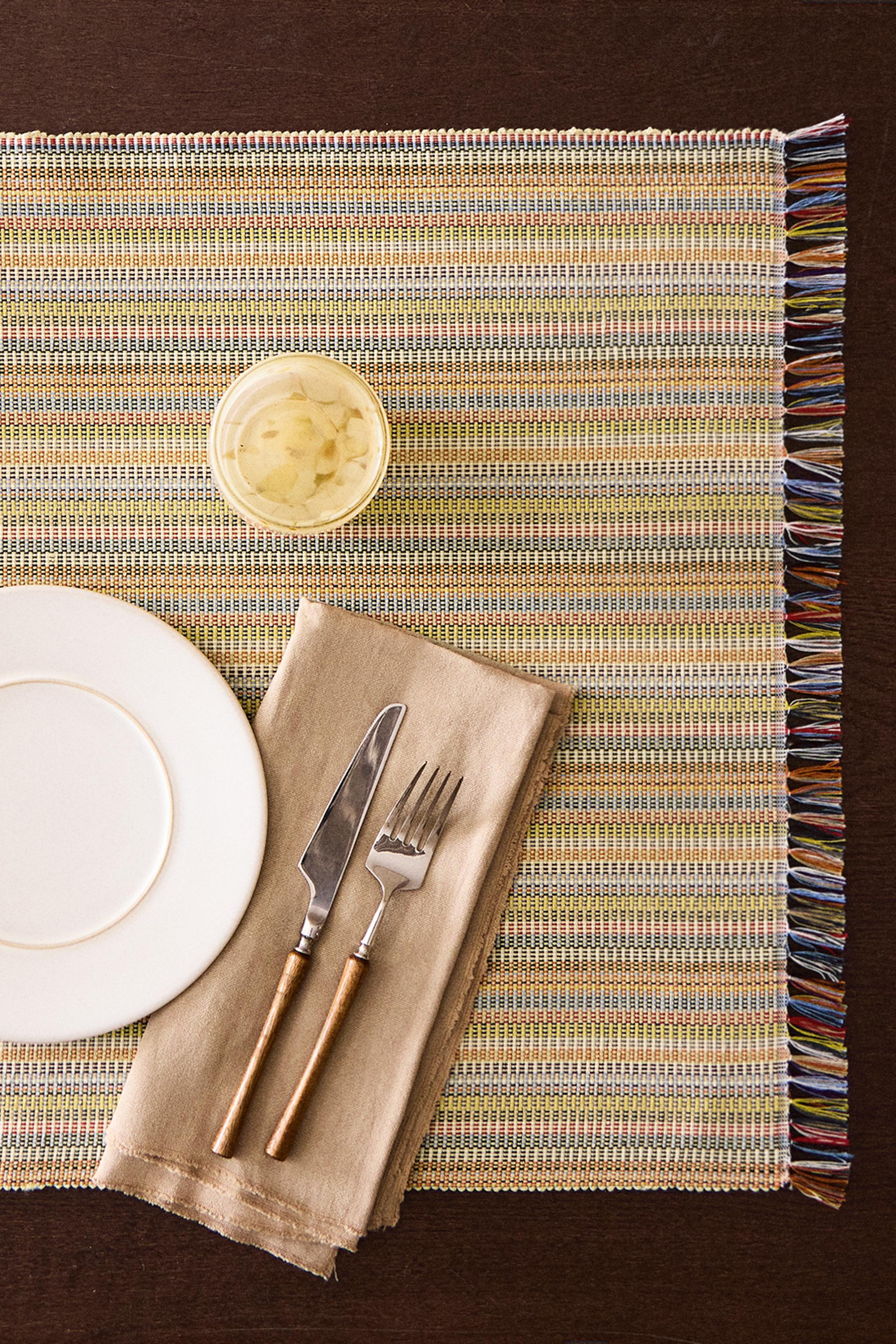 STRIPED COTTON TABLE RUNNER