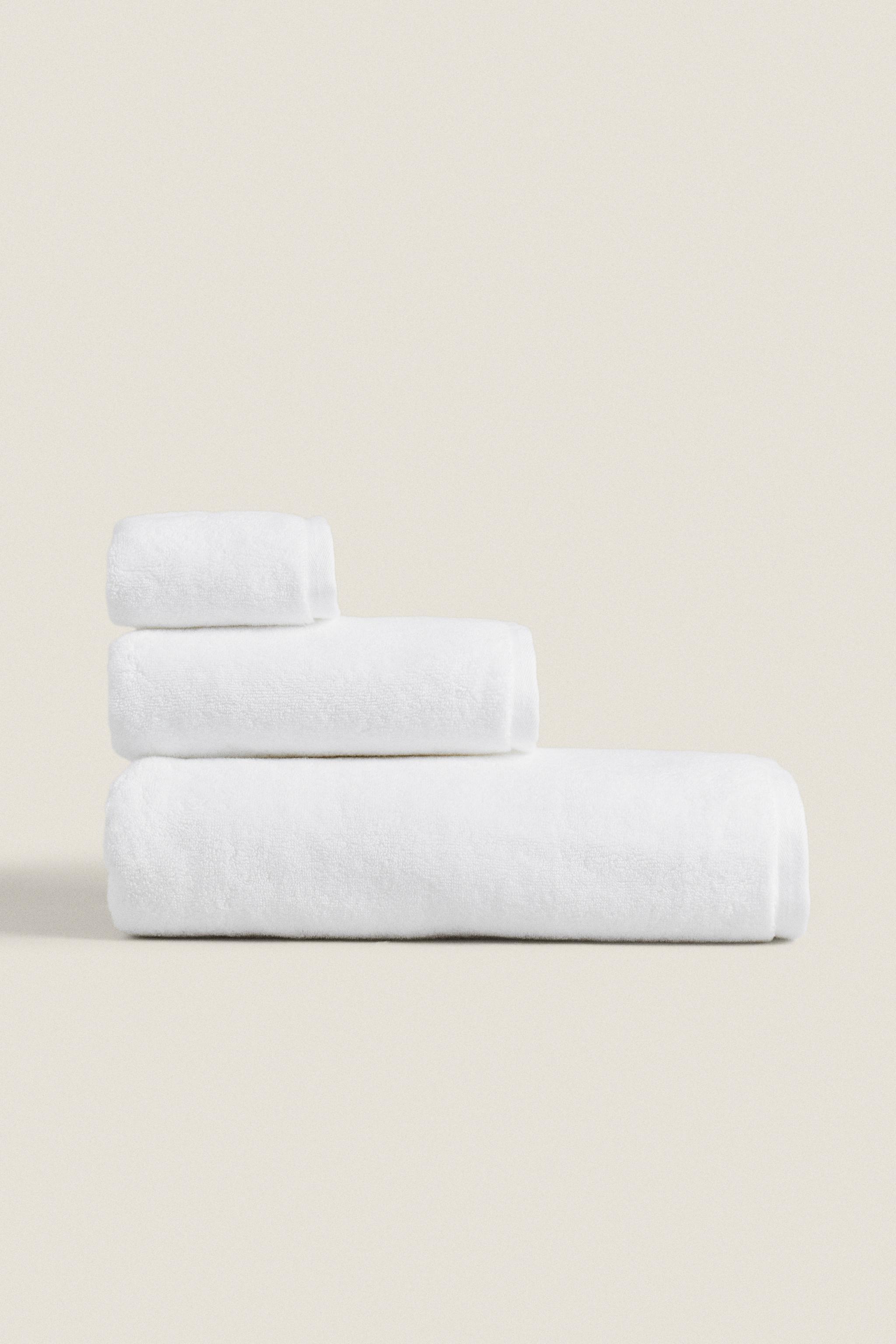 EXTRA SOFT COTTON BATH TOWEL (700 GXM²)