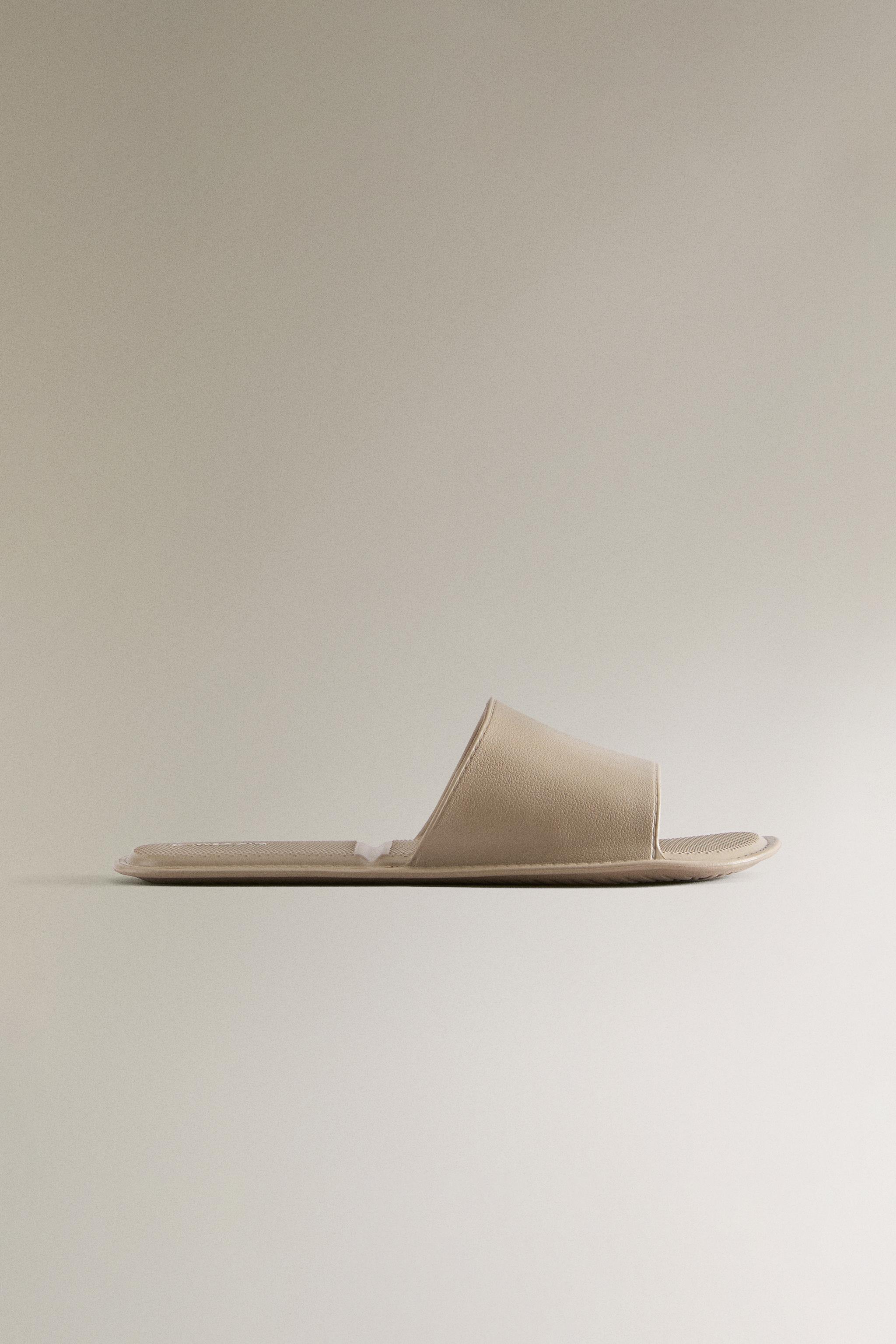 BATHROOM SLIDER SLIPPERS