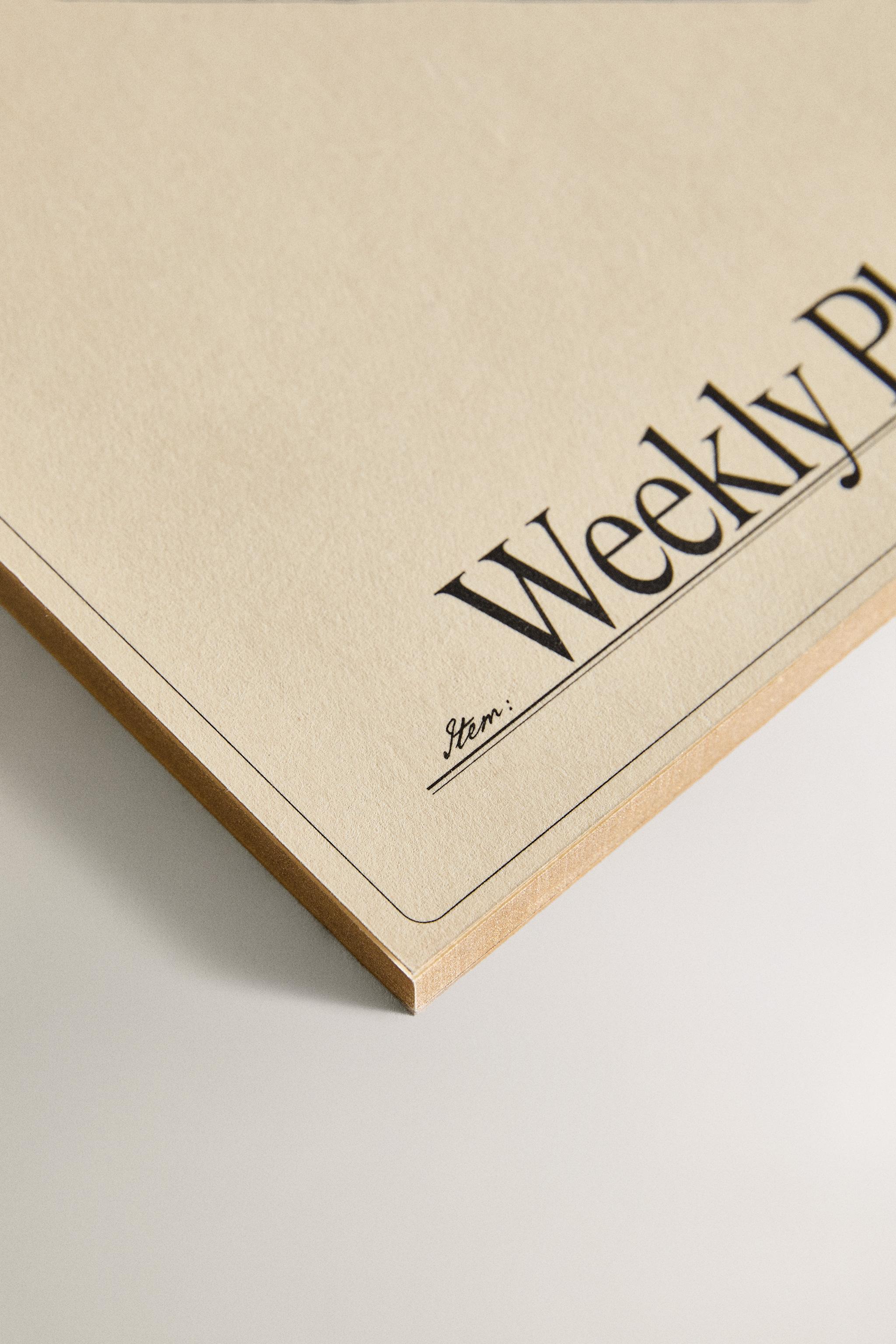 WEEKLY PLANNER WITH GOLD RIMS