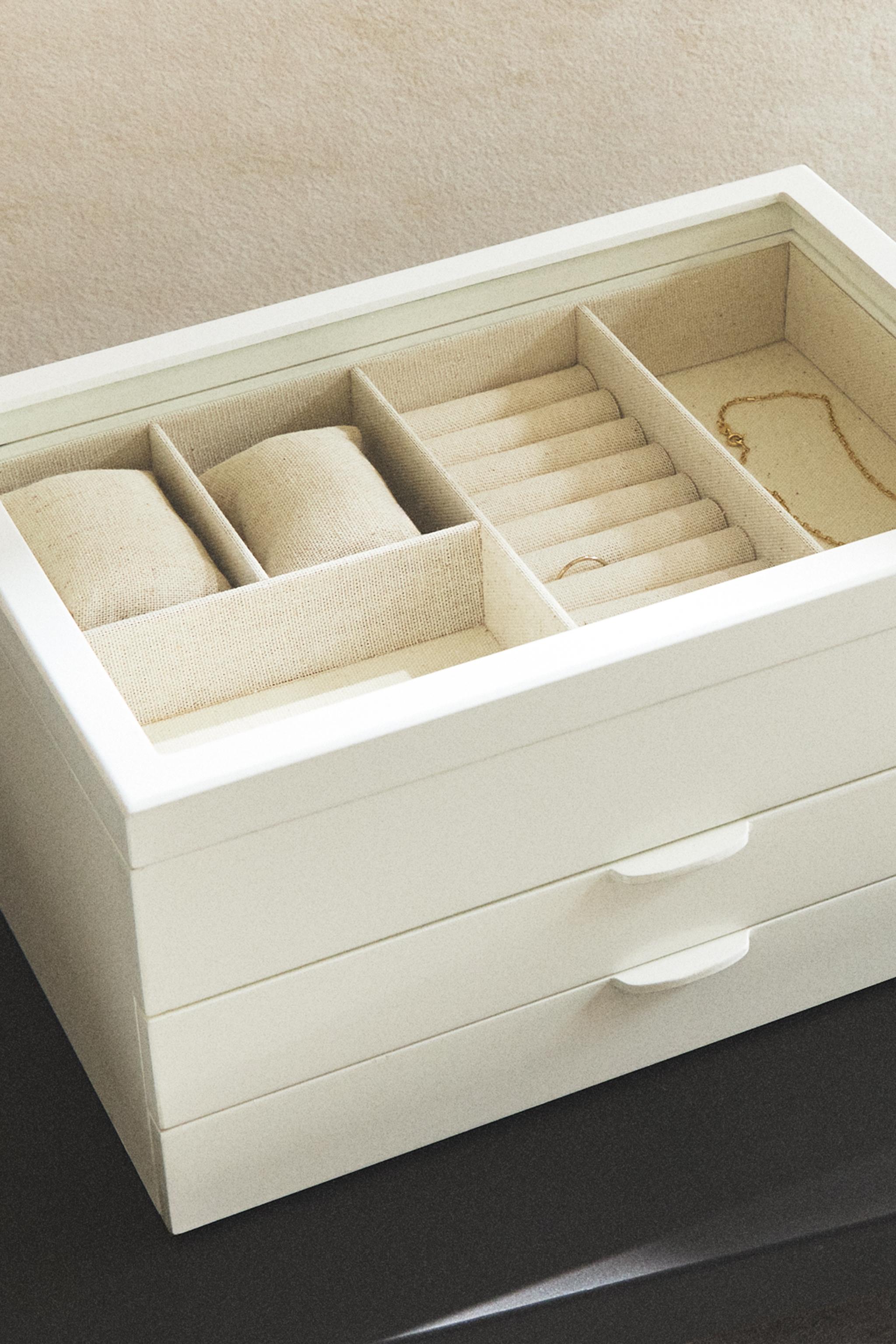 LACQUERED JEWELRY BOX WITH DRAWERS