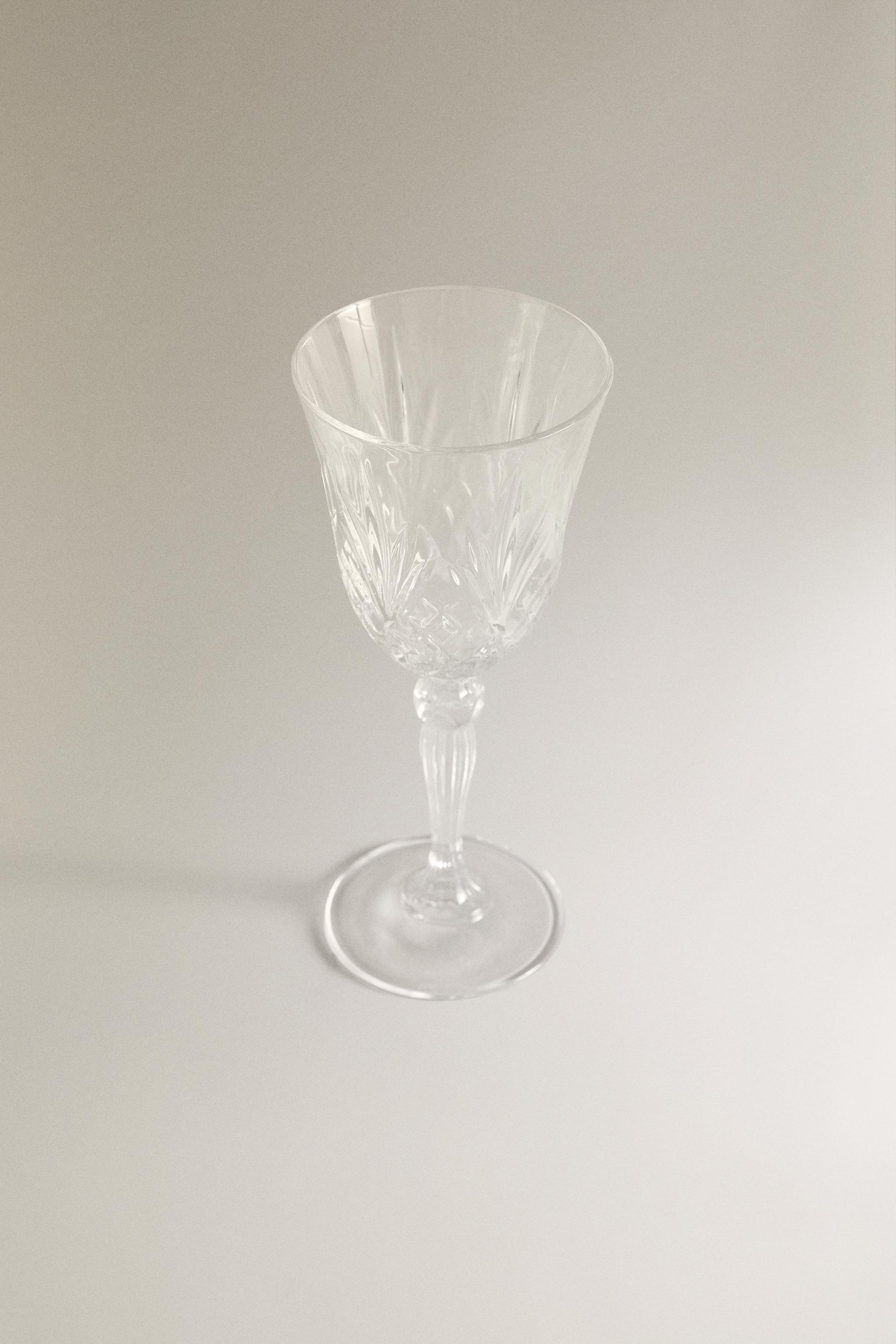 CARVED CRYSTALLINE GLASS