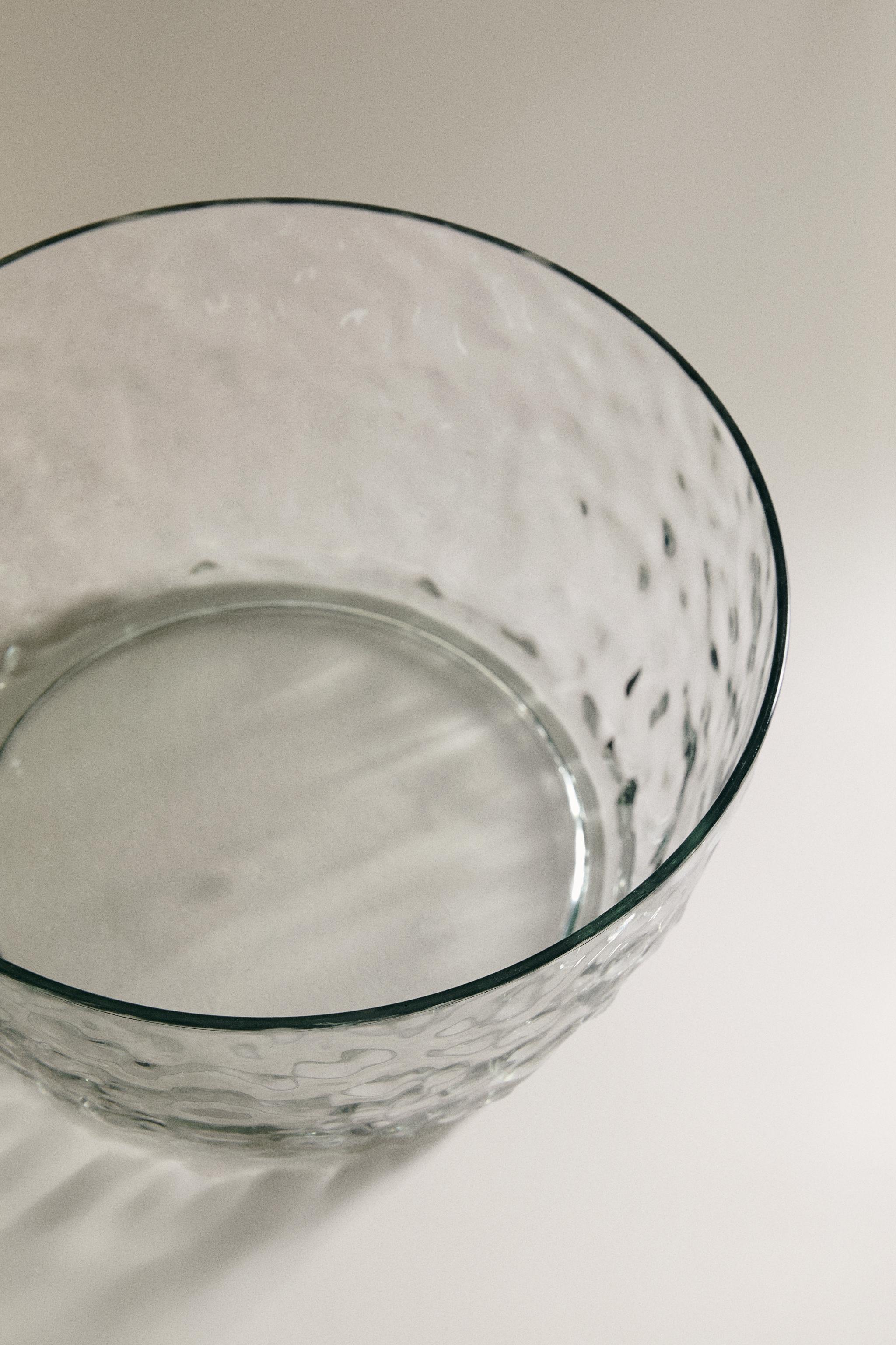 TEXTURED ACRYLIC BOWL