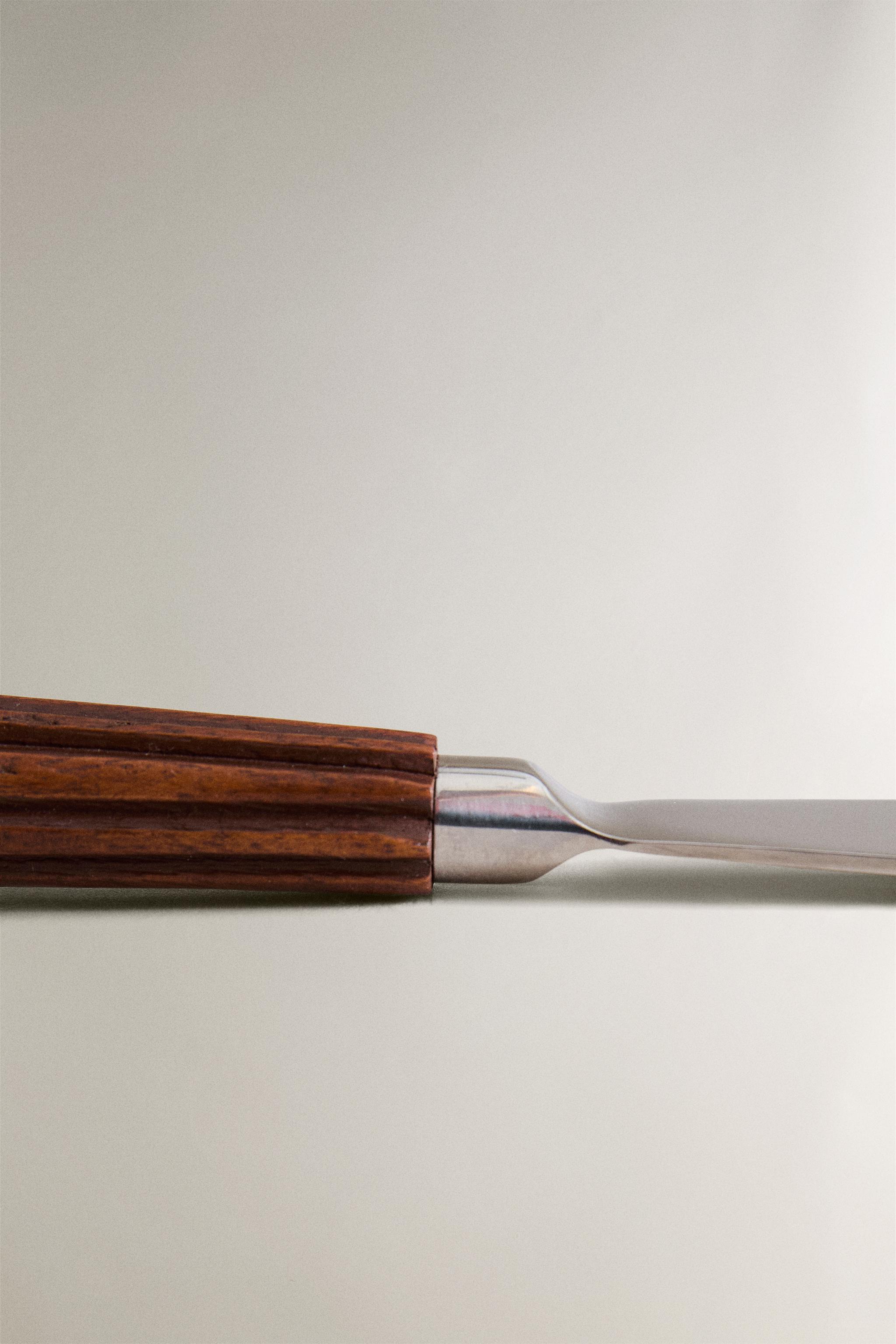 WOODEN BUTTER KNIFE