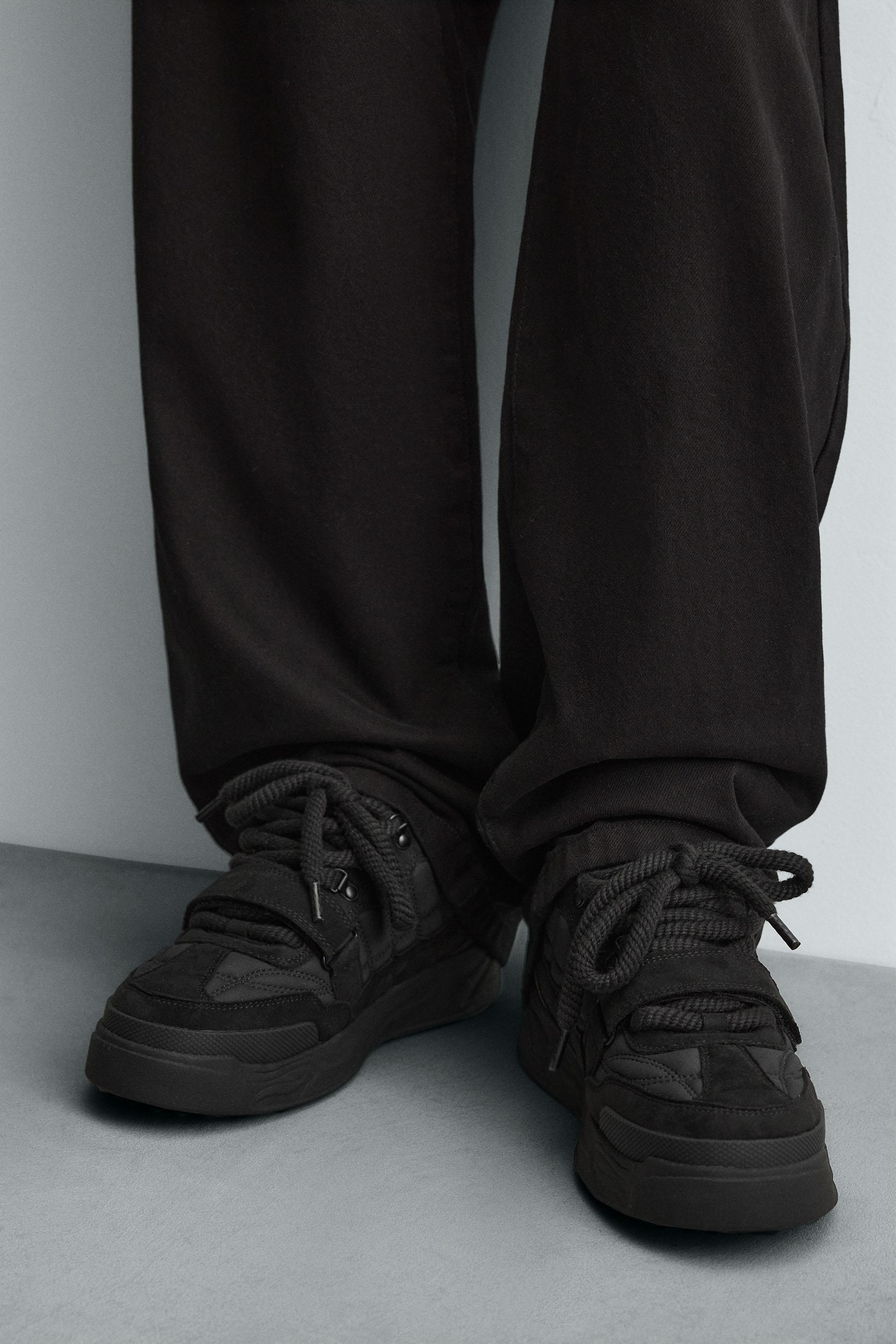 MONOCHROME CHUNKY SNEAKERS