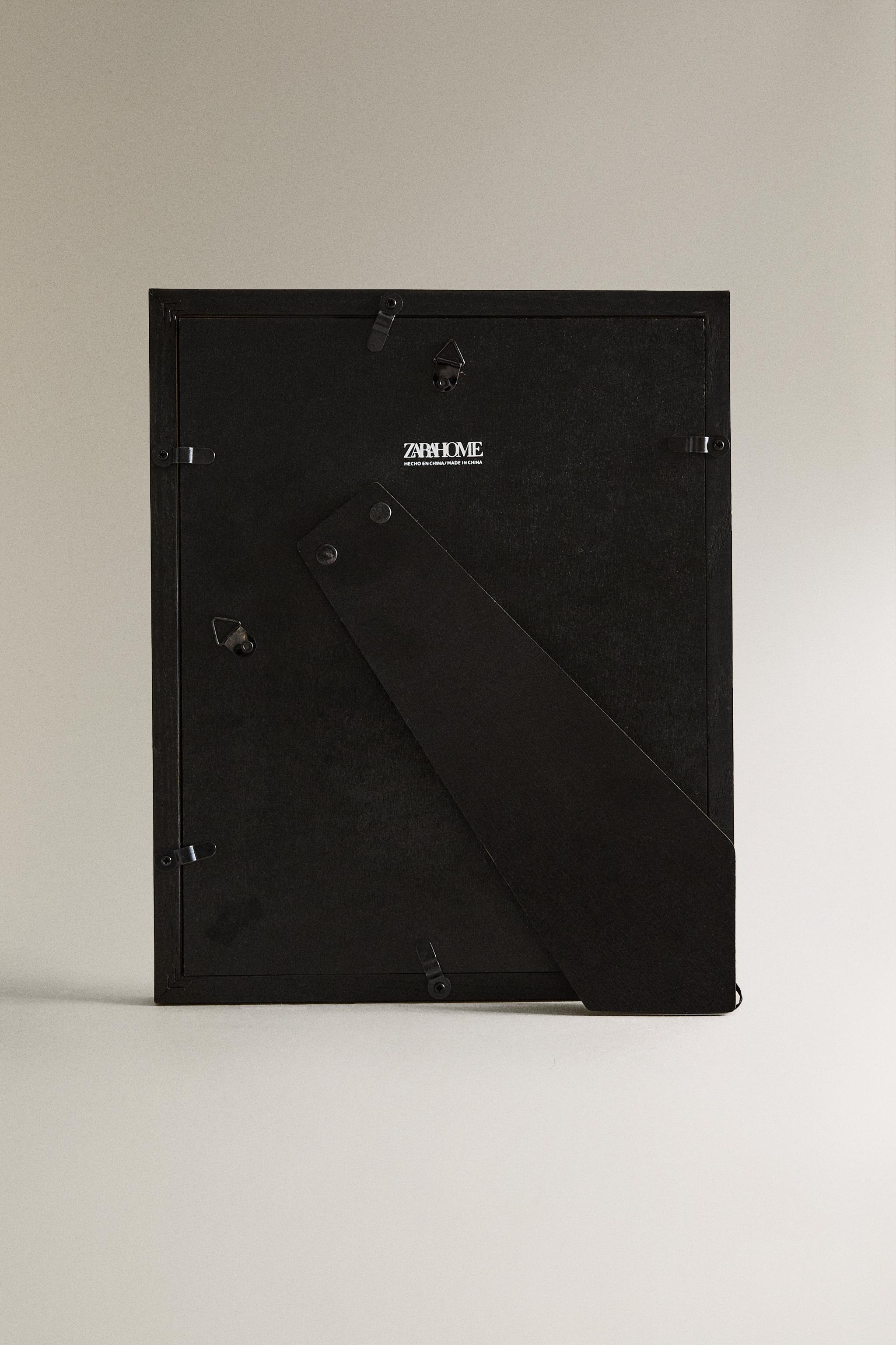 WOOD AND LINEN PICTURE FRAME