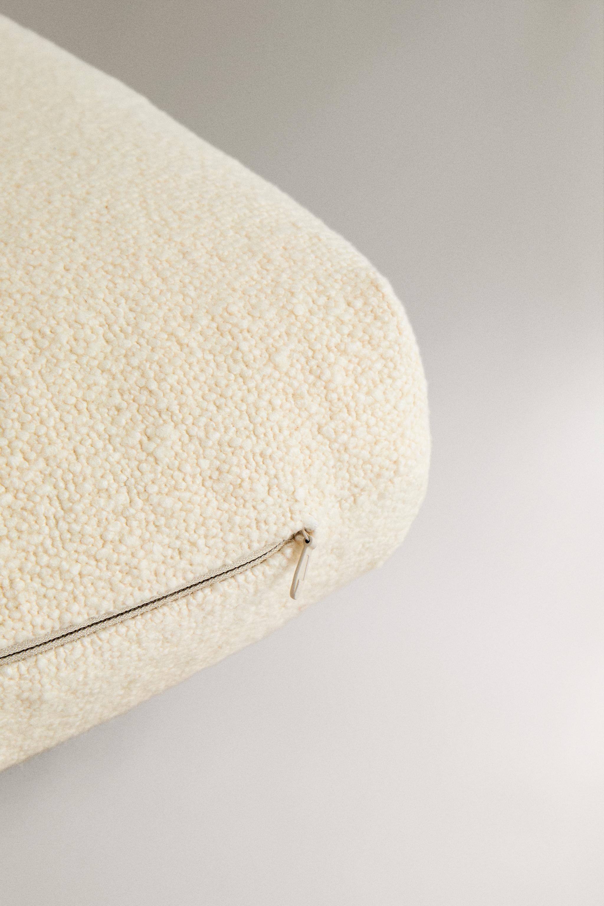 BOUCLÉ FOLDING LOUNGE CHAIR