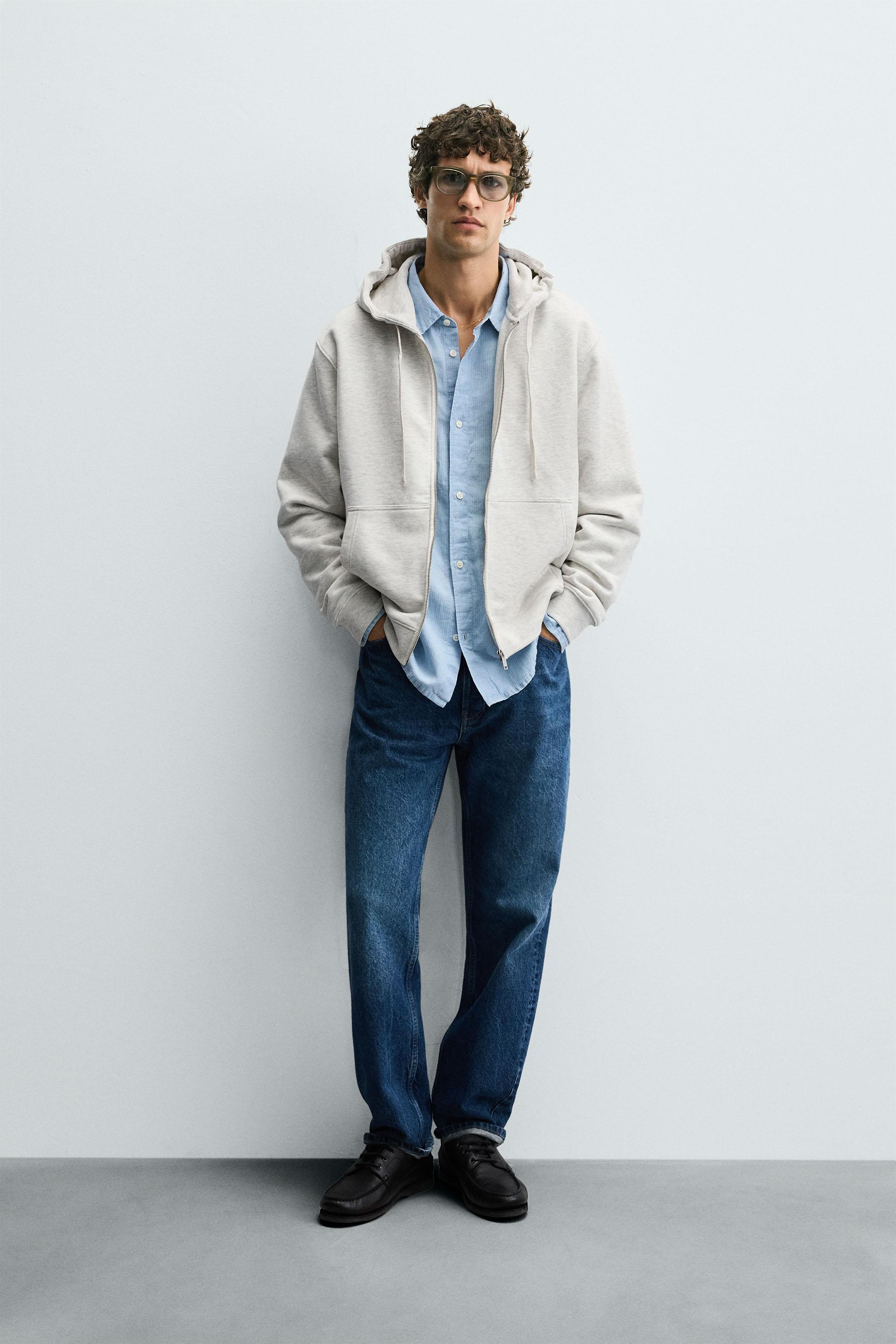 HOODED ZIP-UP SWEATSHIRT