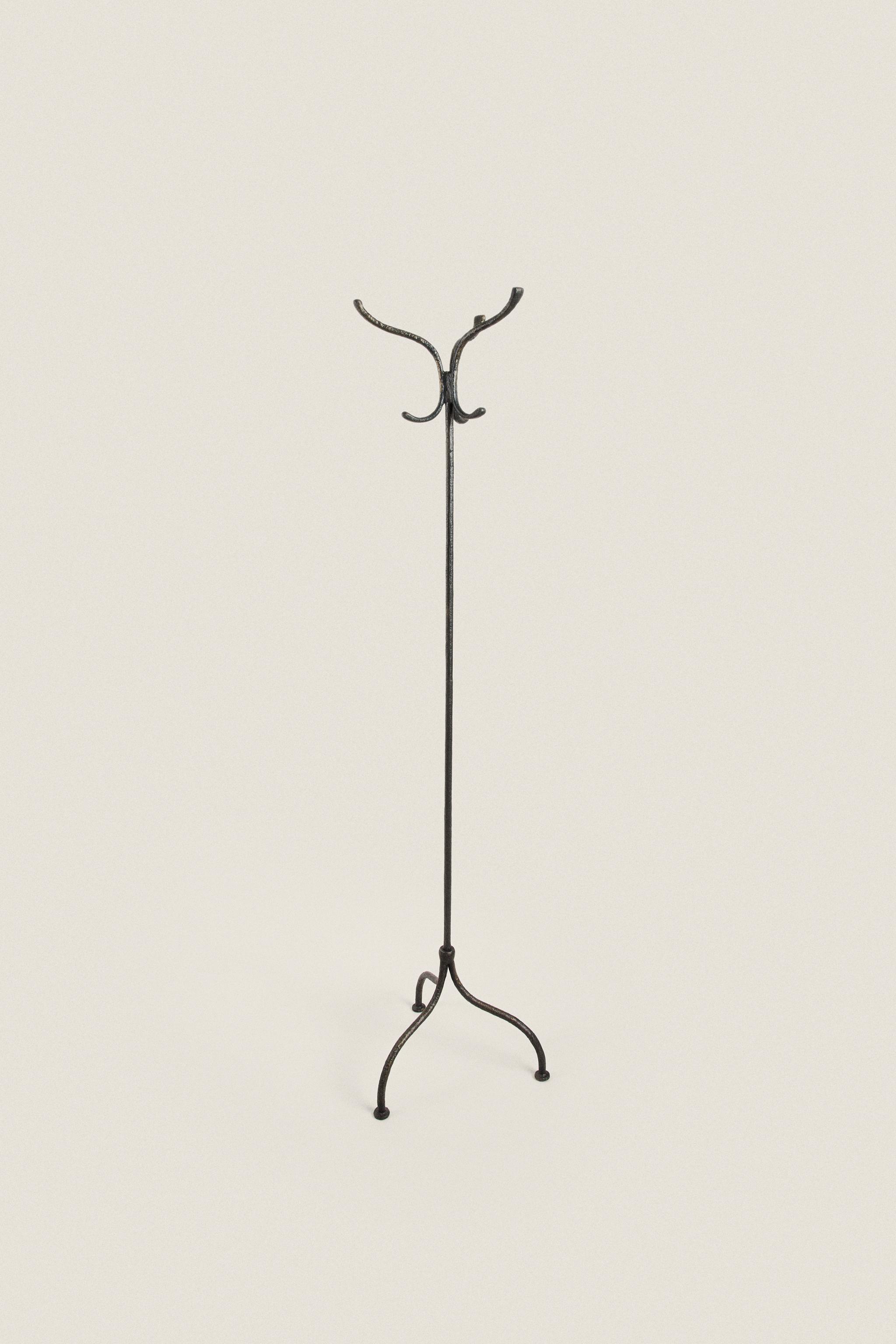 COAT STAND