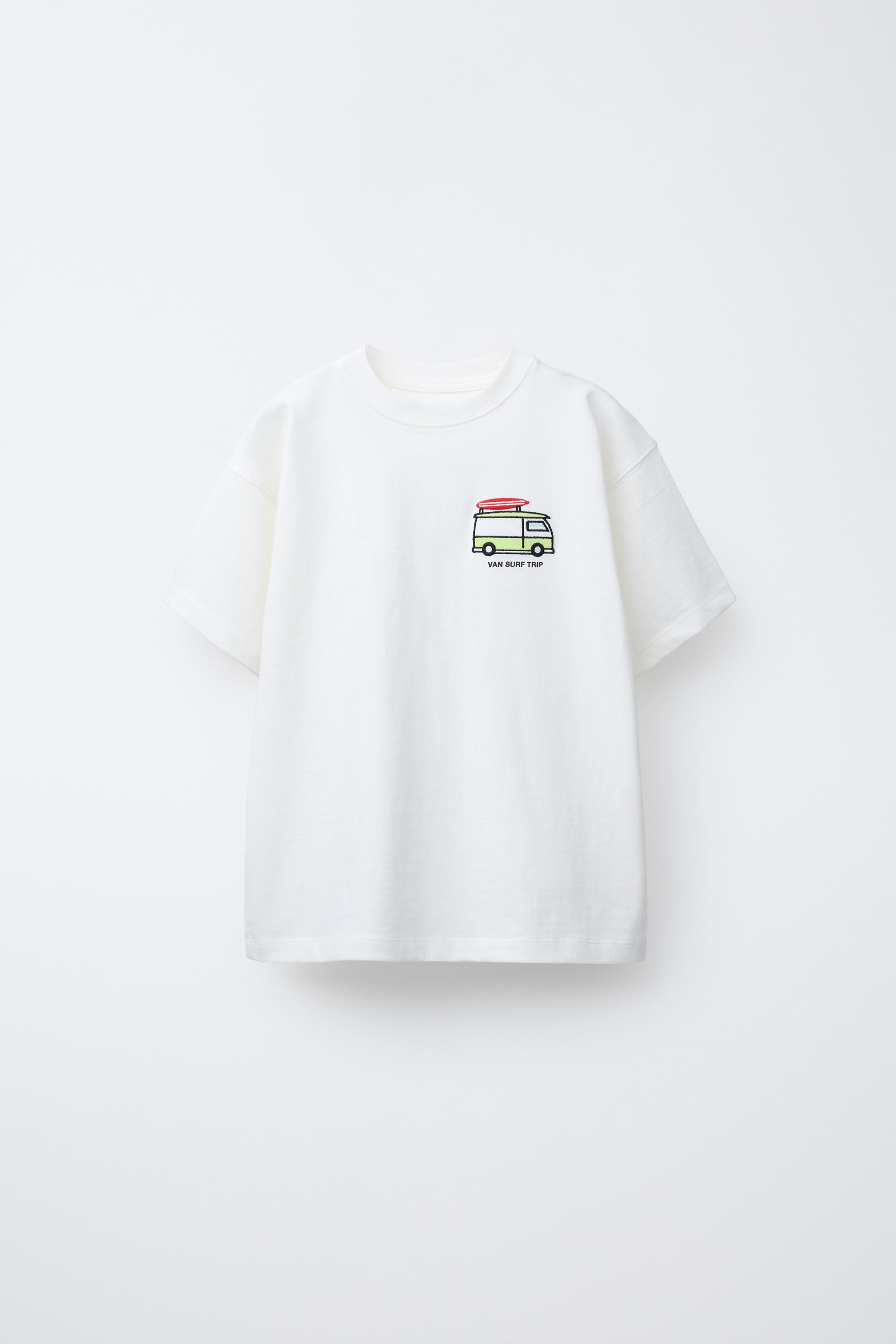 EMBROIDERED DETAIL T-SHIRT