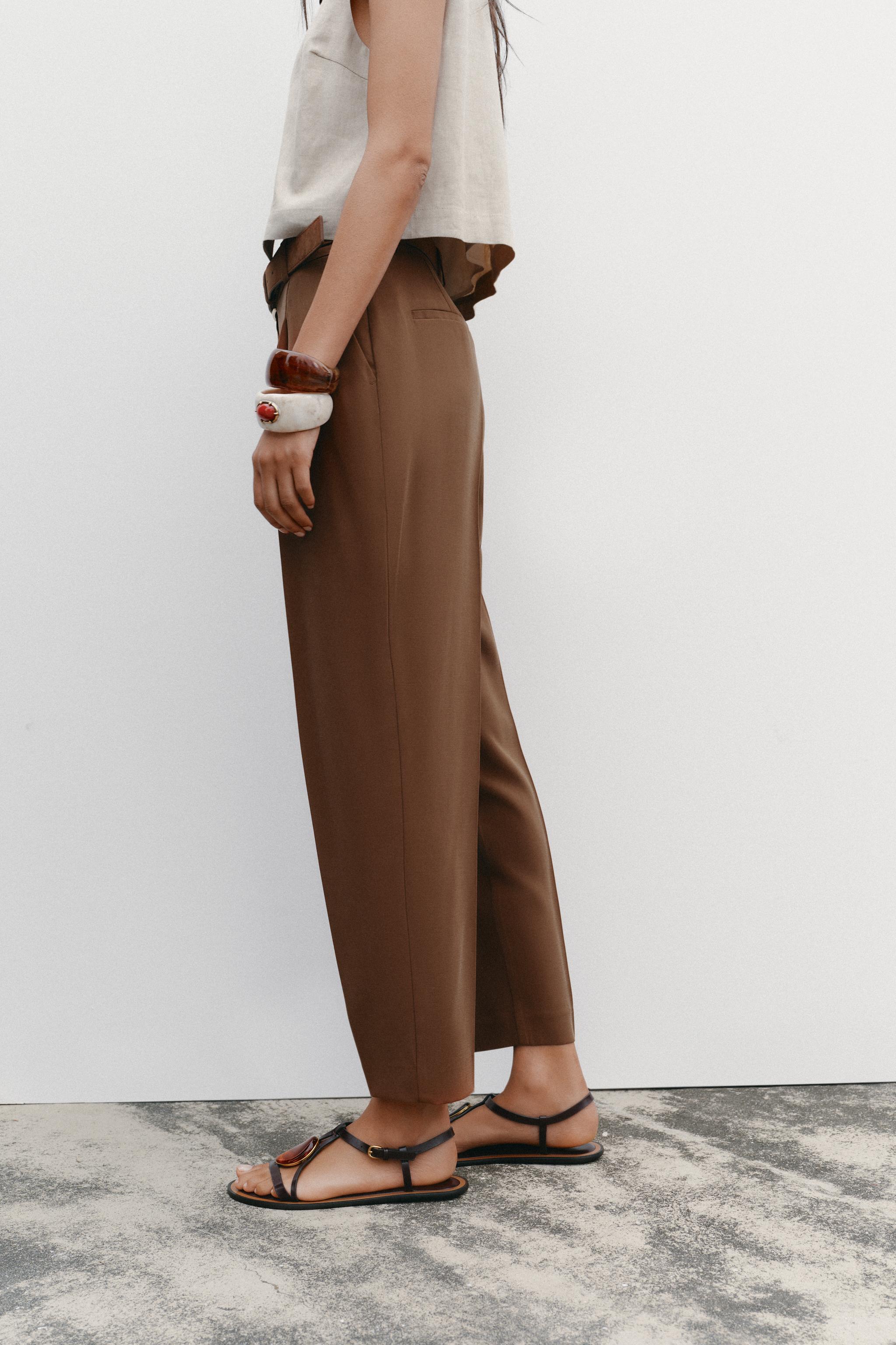 BELTED FLOWY PANTS