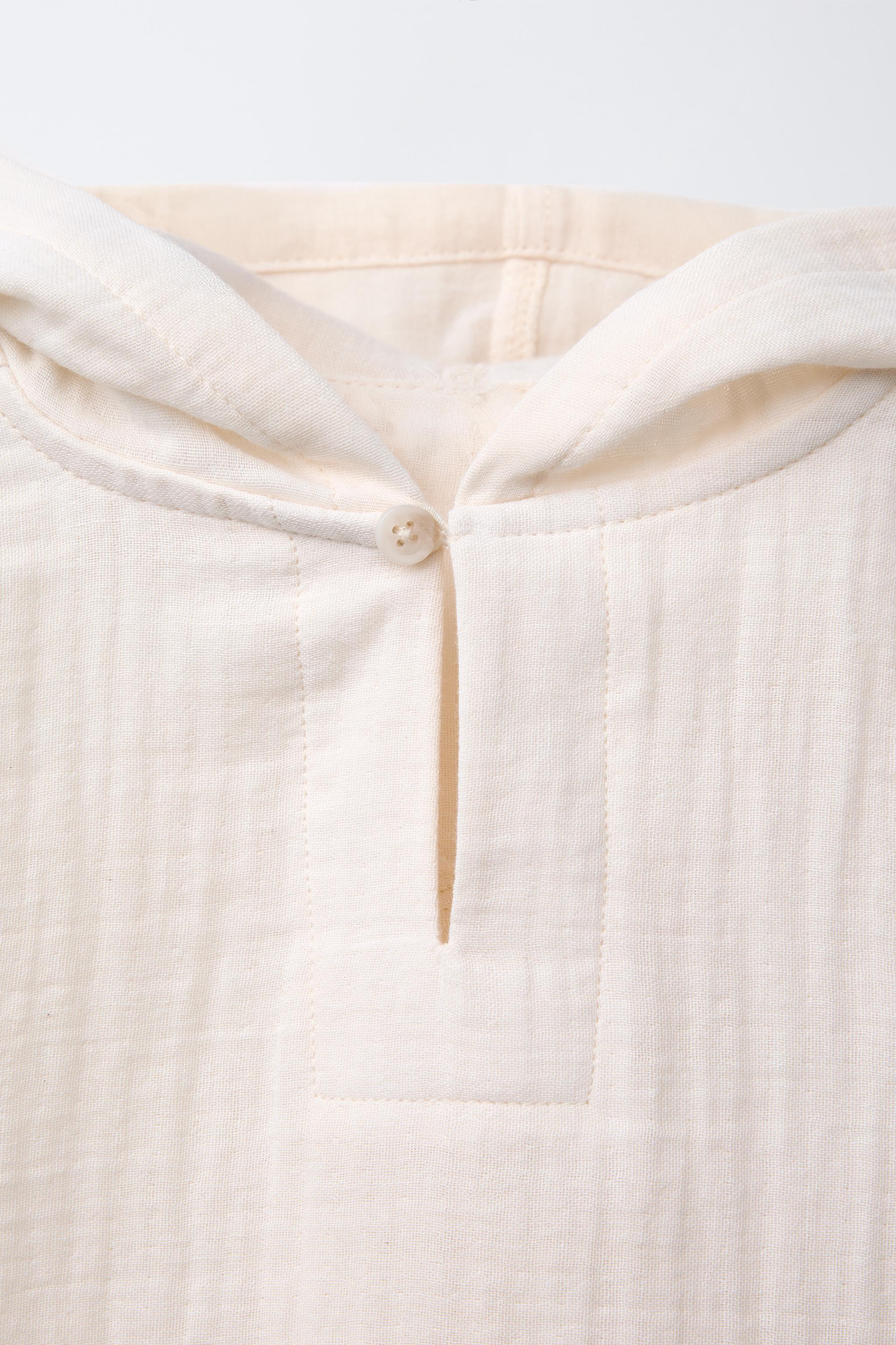 TEXTURED HOODED SHIRT