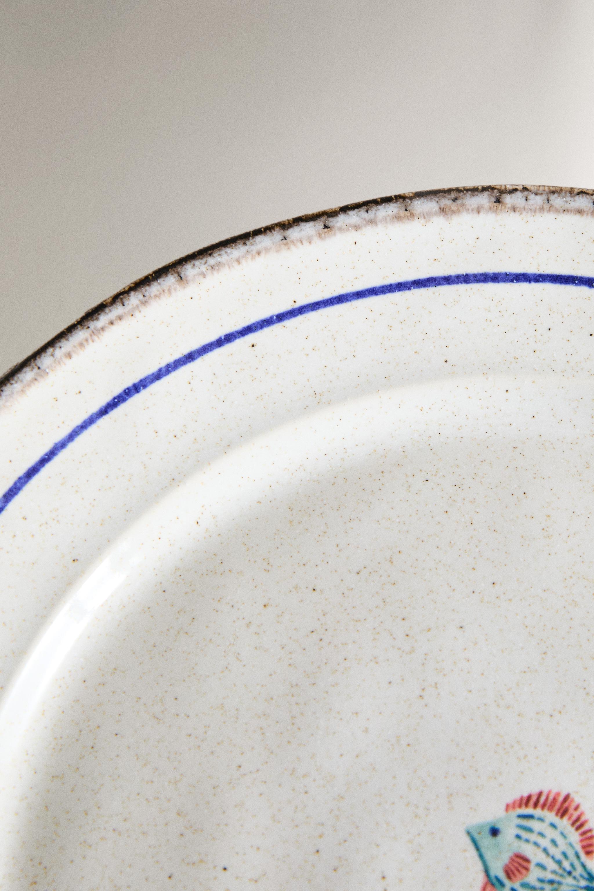 STONEWARE FISH DINNER PLATE