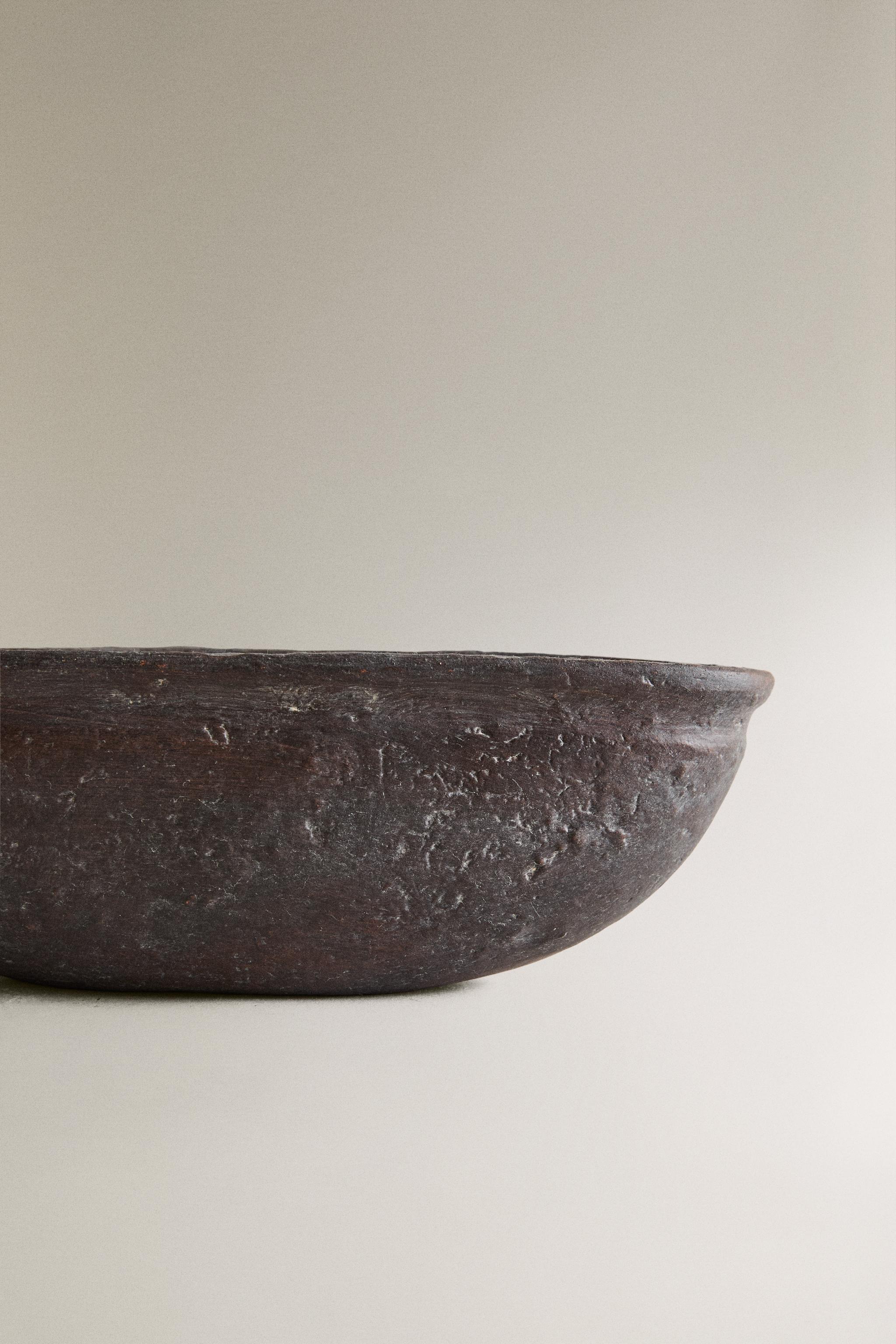 (600 GR) LEATHER AMBER SCENTED CANDLE