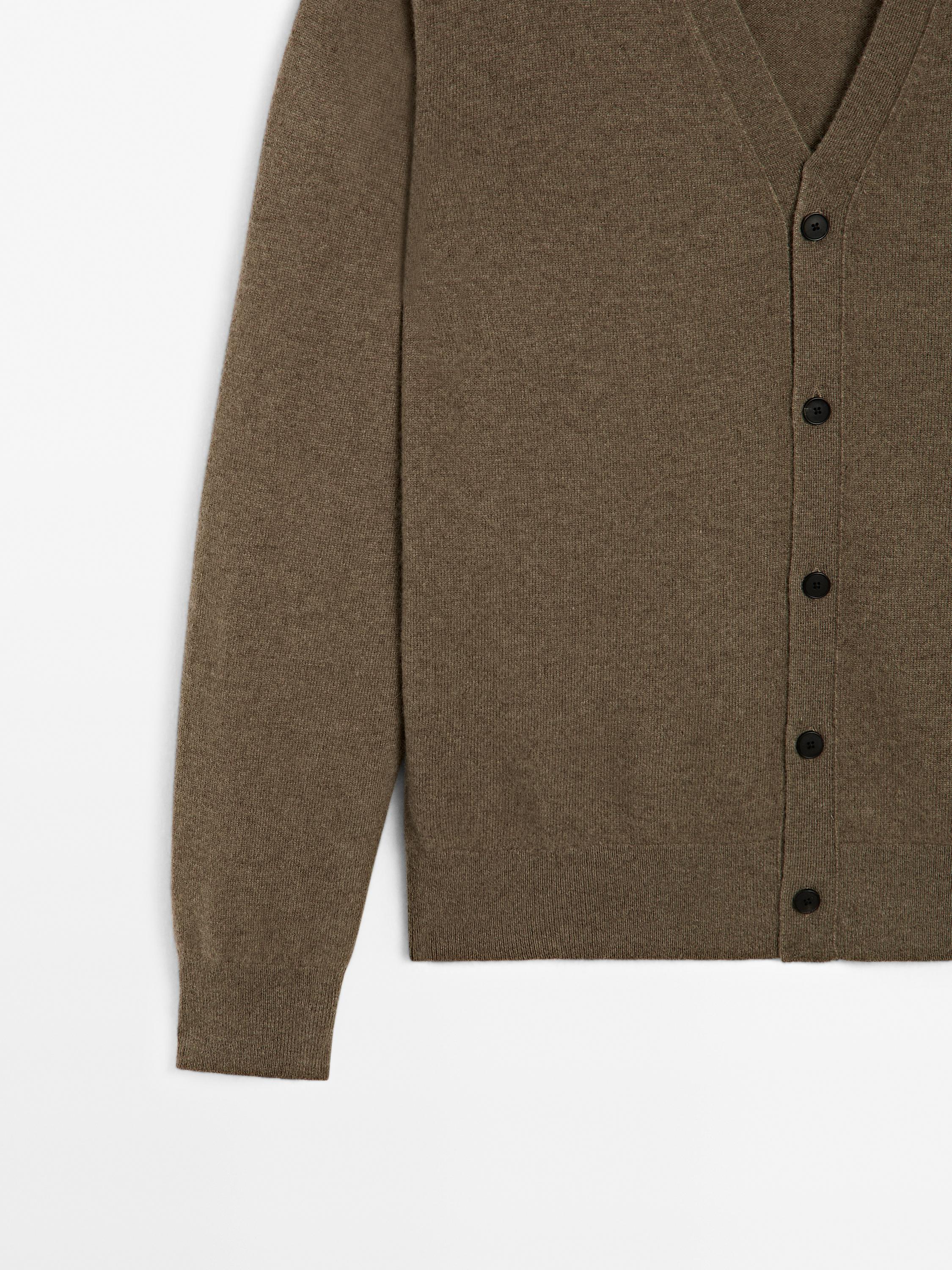 100% cashmere V-neck cardigan