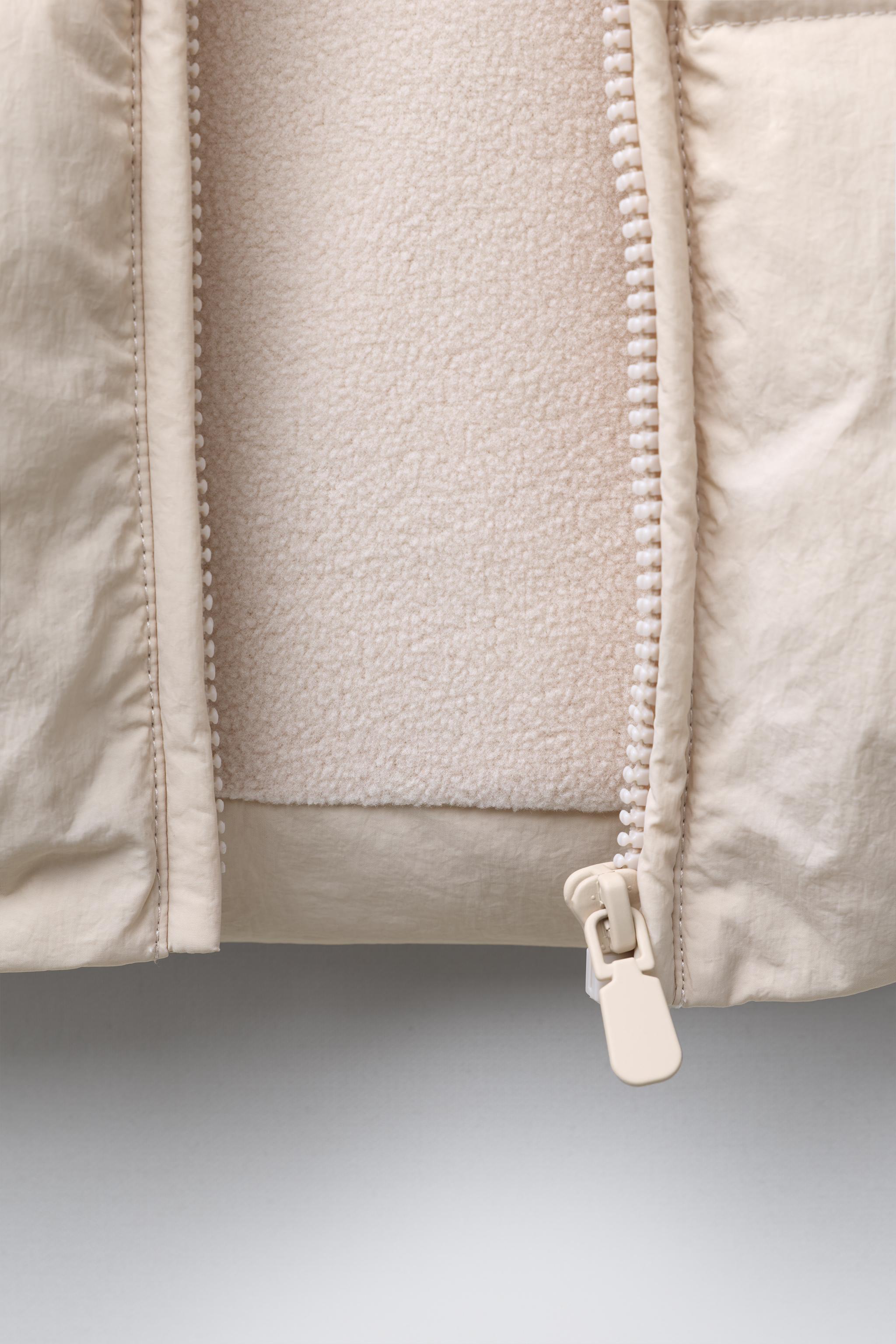 WATER REPELLENT HOODED PUFFER JACKET