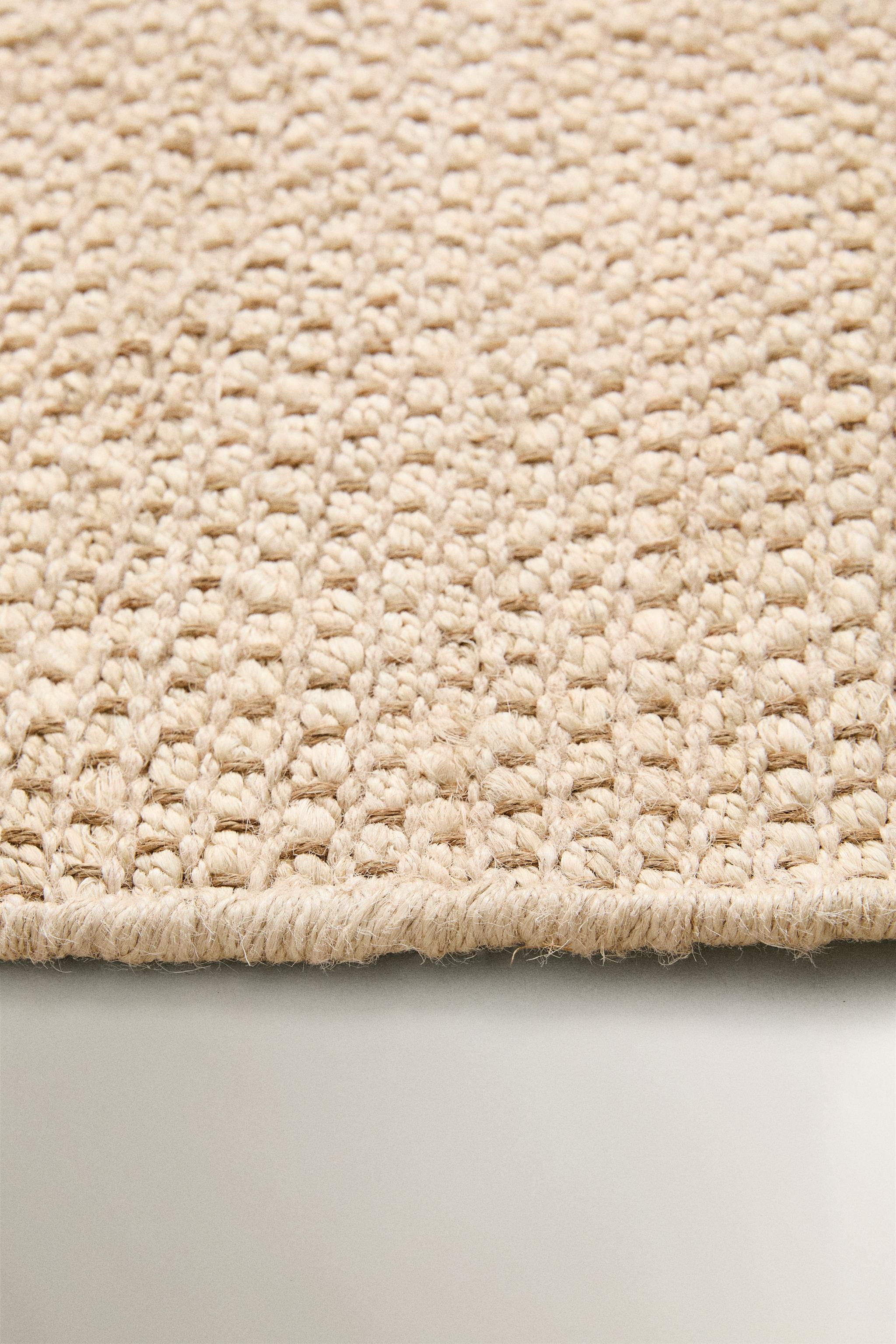 WOVEN JUTE AREA RUG