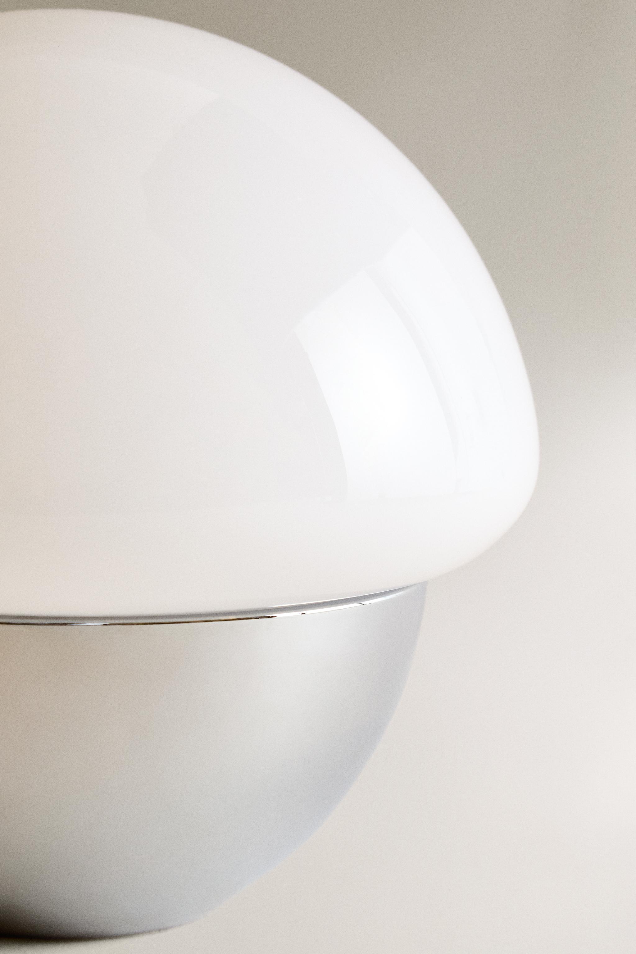 LARGE OVAL TABLE LAMP