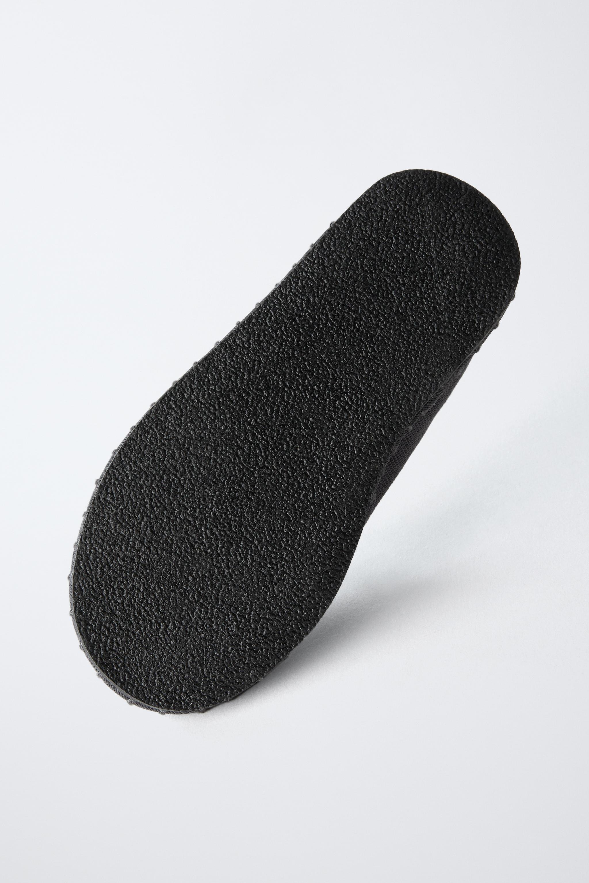 SLIPPER CANVAS LIMITED EDITION