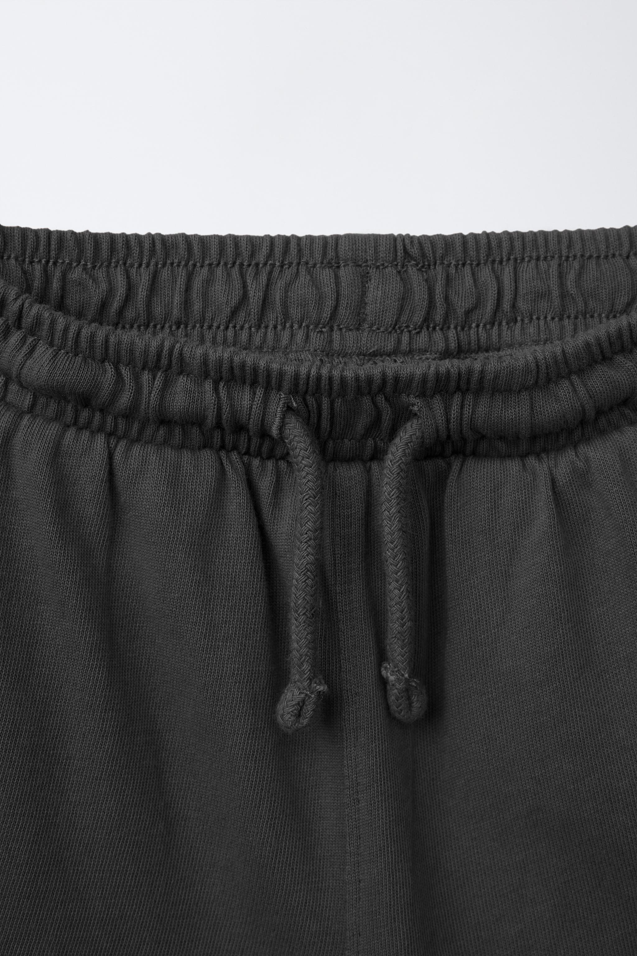 PLAIN T-SHIRT AND BERMUDA JOGGING SET