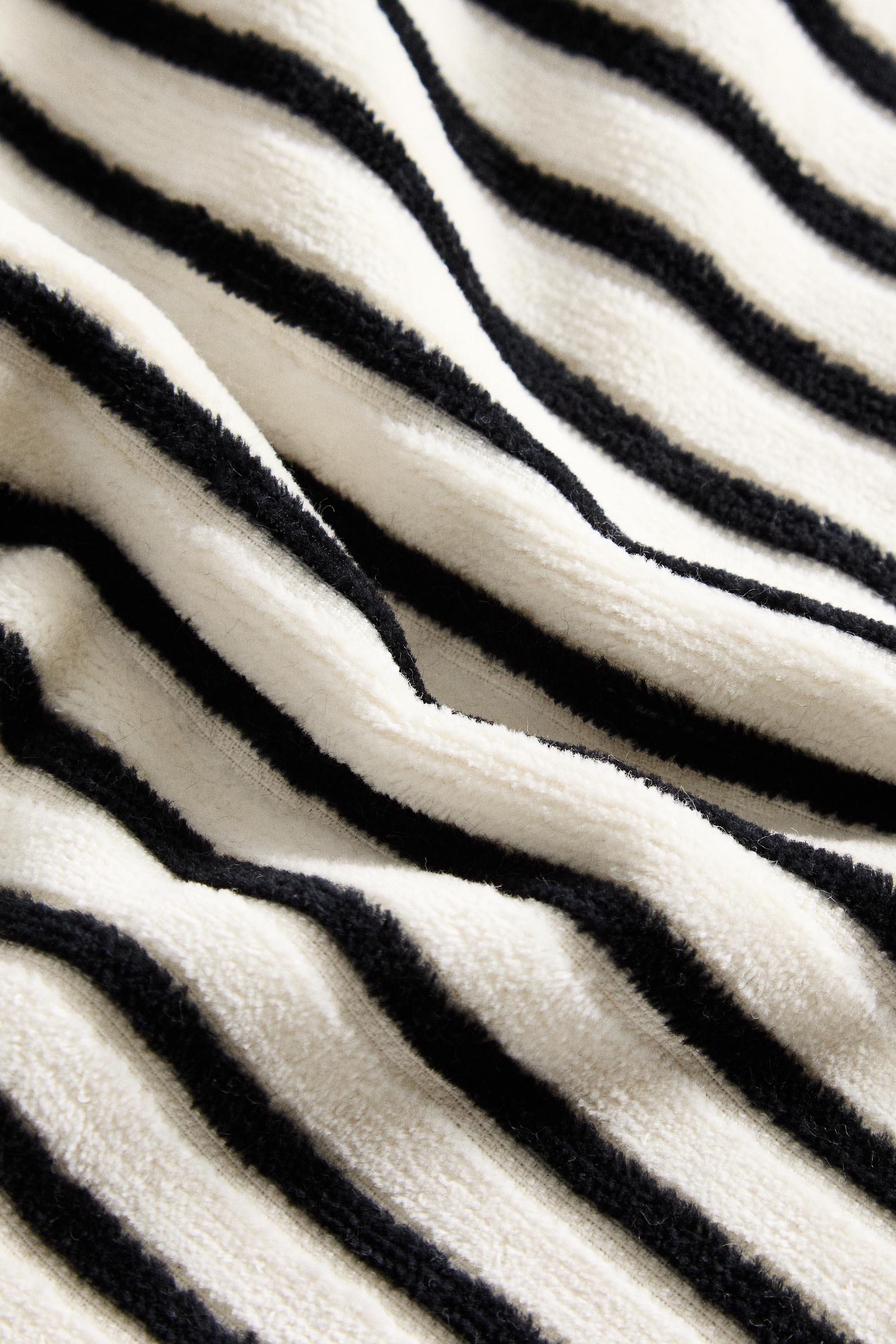 VELOUR STRIPED BATH TOWEL