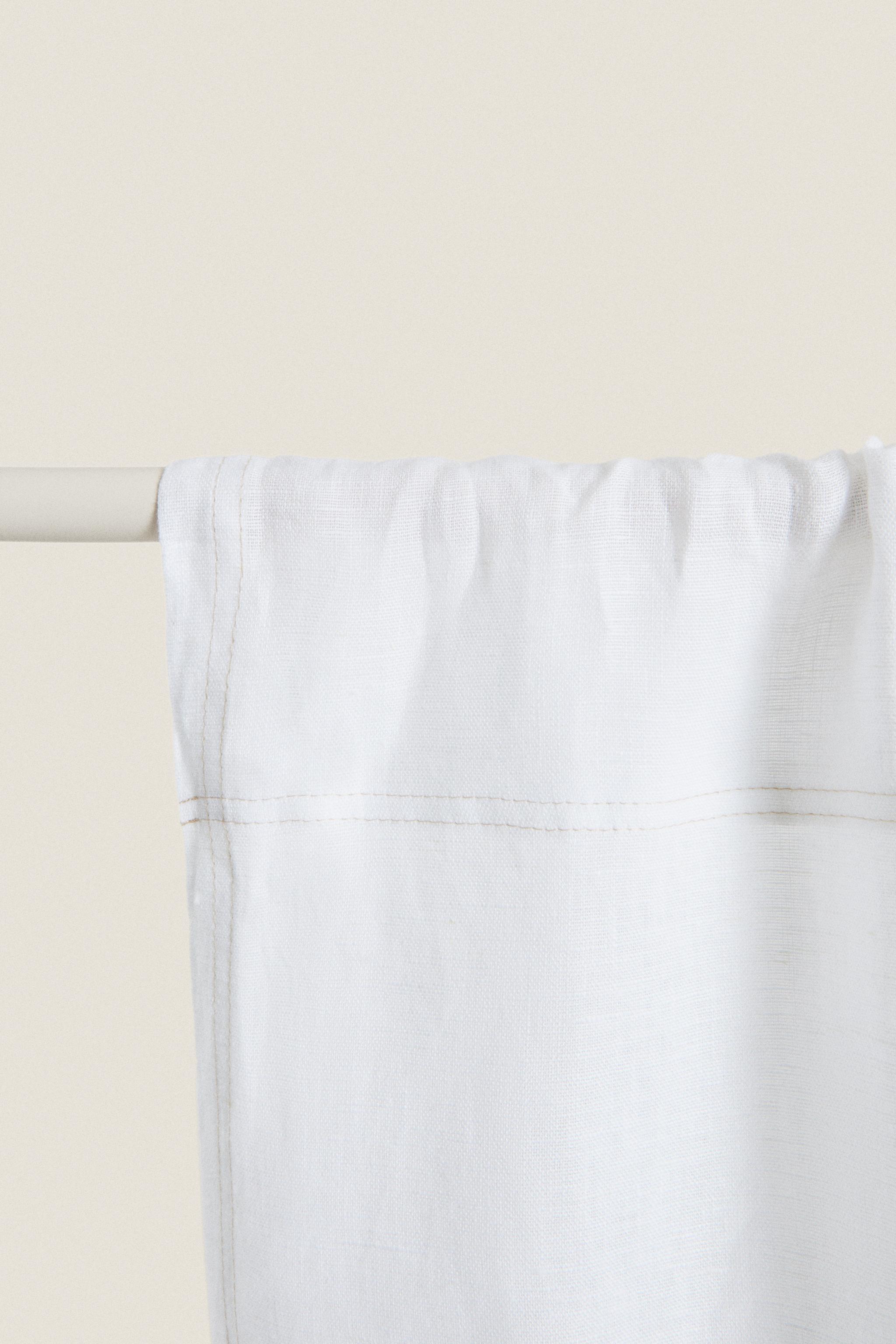 MEDIUM OPACITY DOUBLE-WIDE LINEN CURTAIN