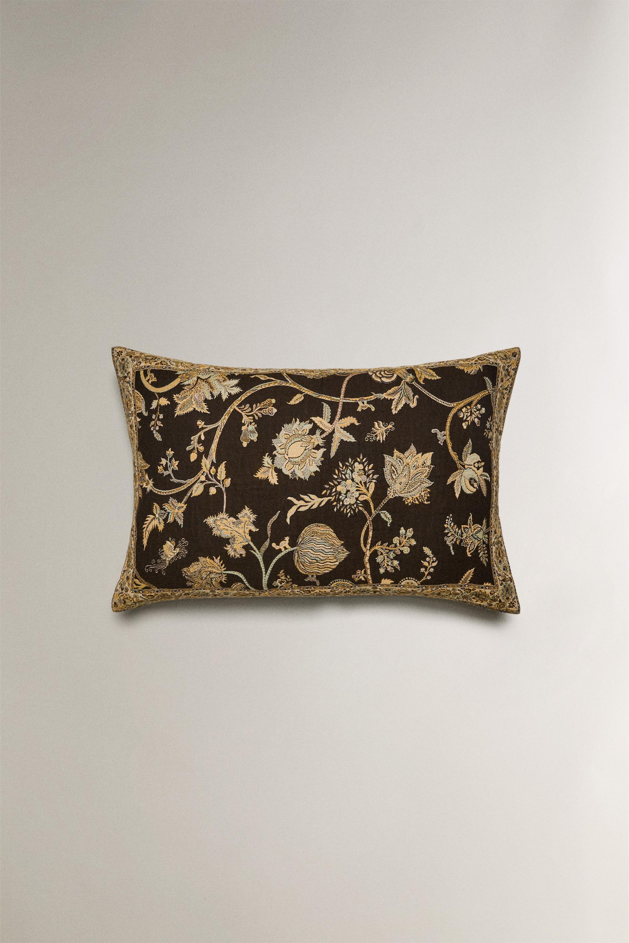 JACQUARD THROW PILLOW COVER