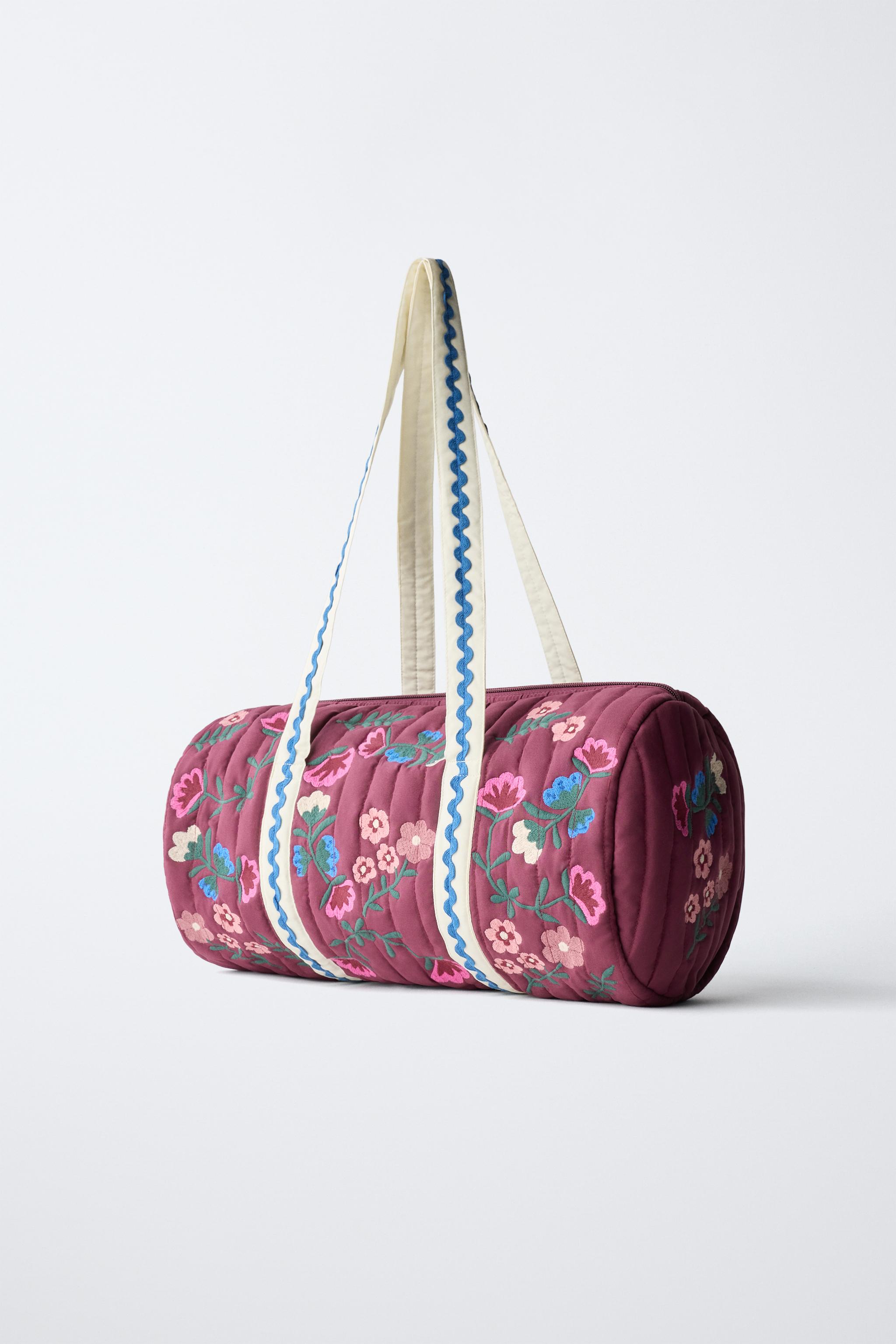 EMBROIDERED BOWLING BAG