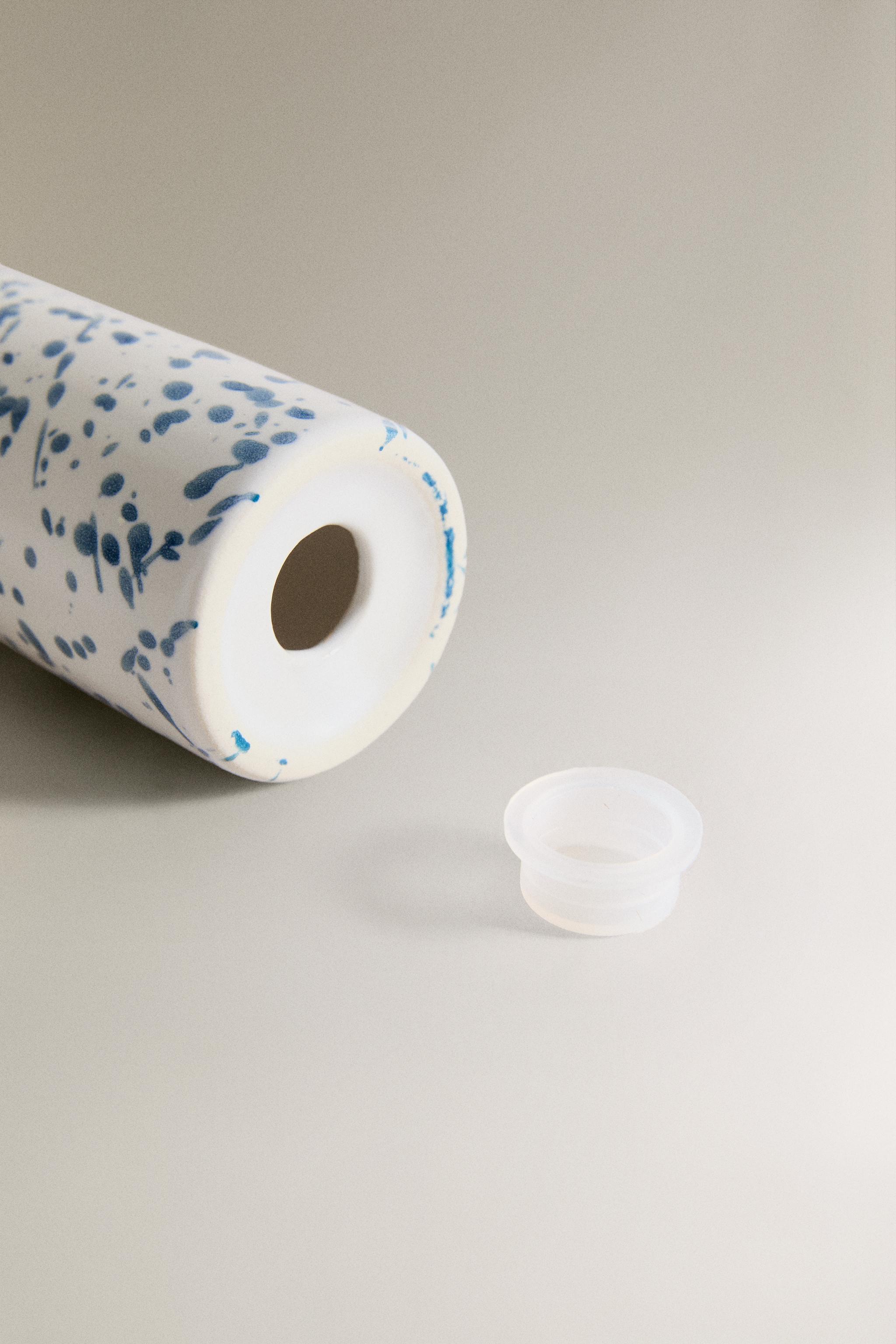 SPECKLED STONEWARE SALT AND PEPPER SHAKER SET