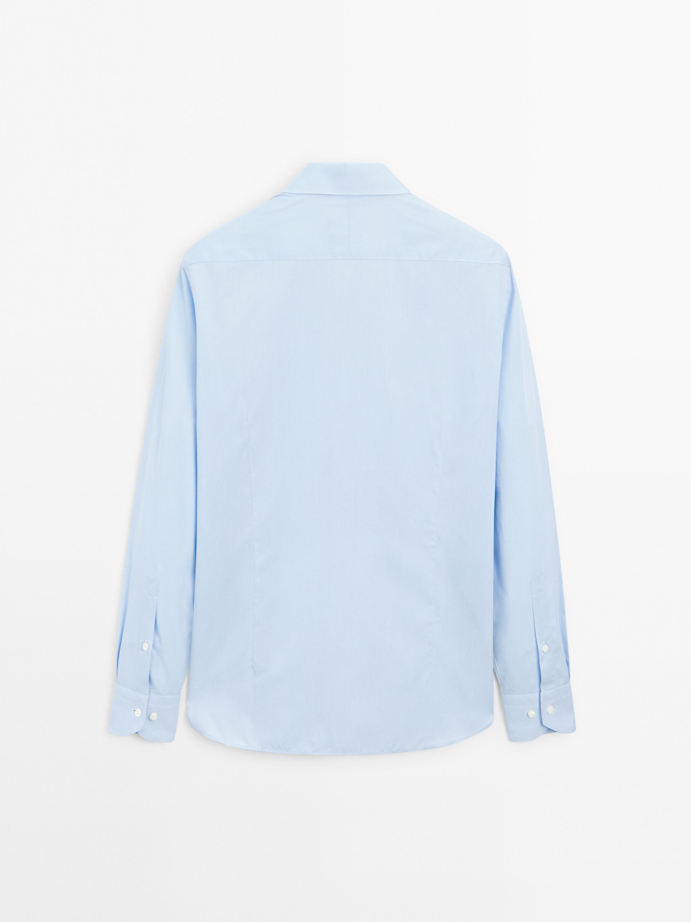 Slim fit fine striped shirt