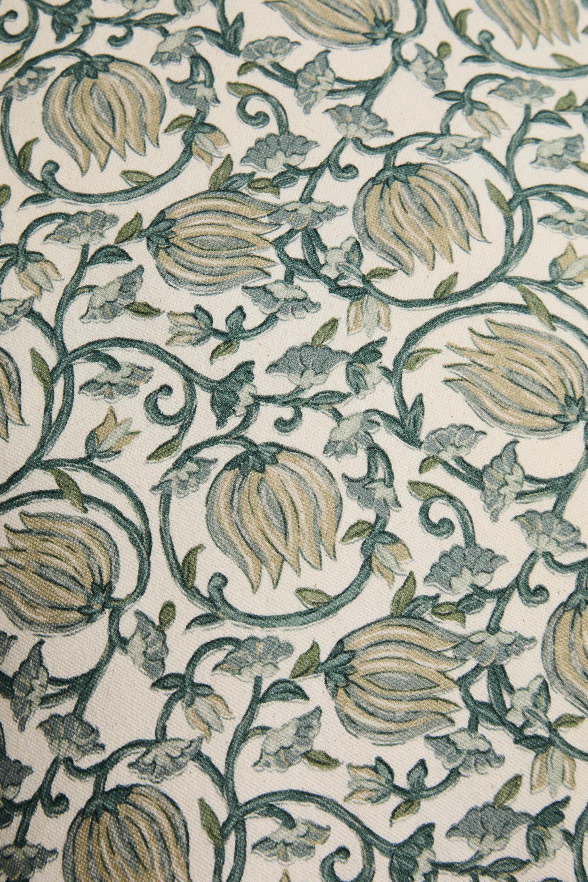 FLORAL PRINT THROW PILLOW COVER