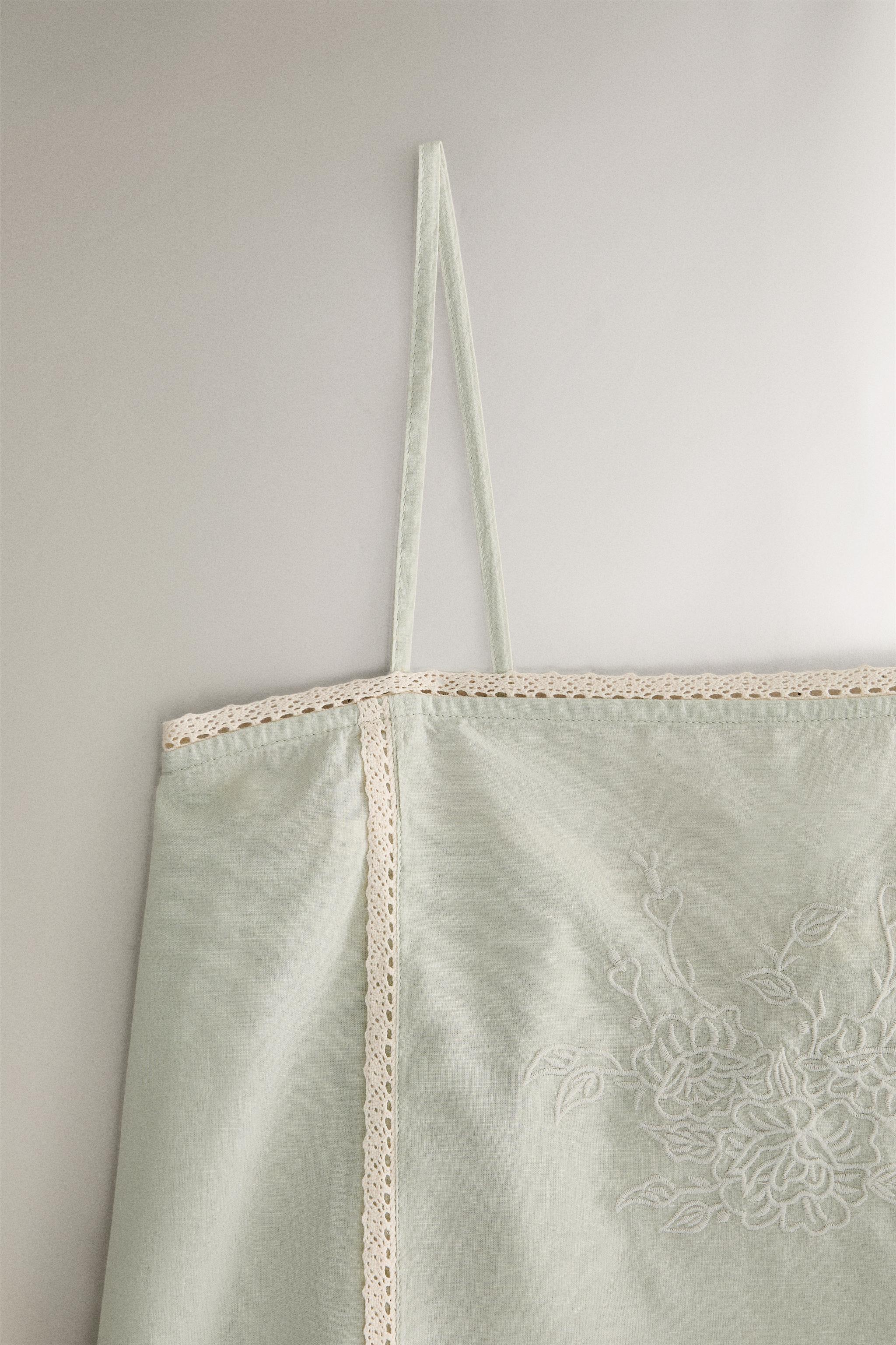 COTTON TOP WITH EMBROIDERY