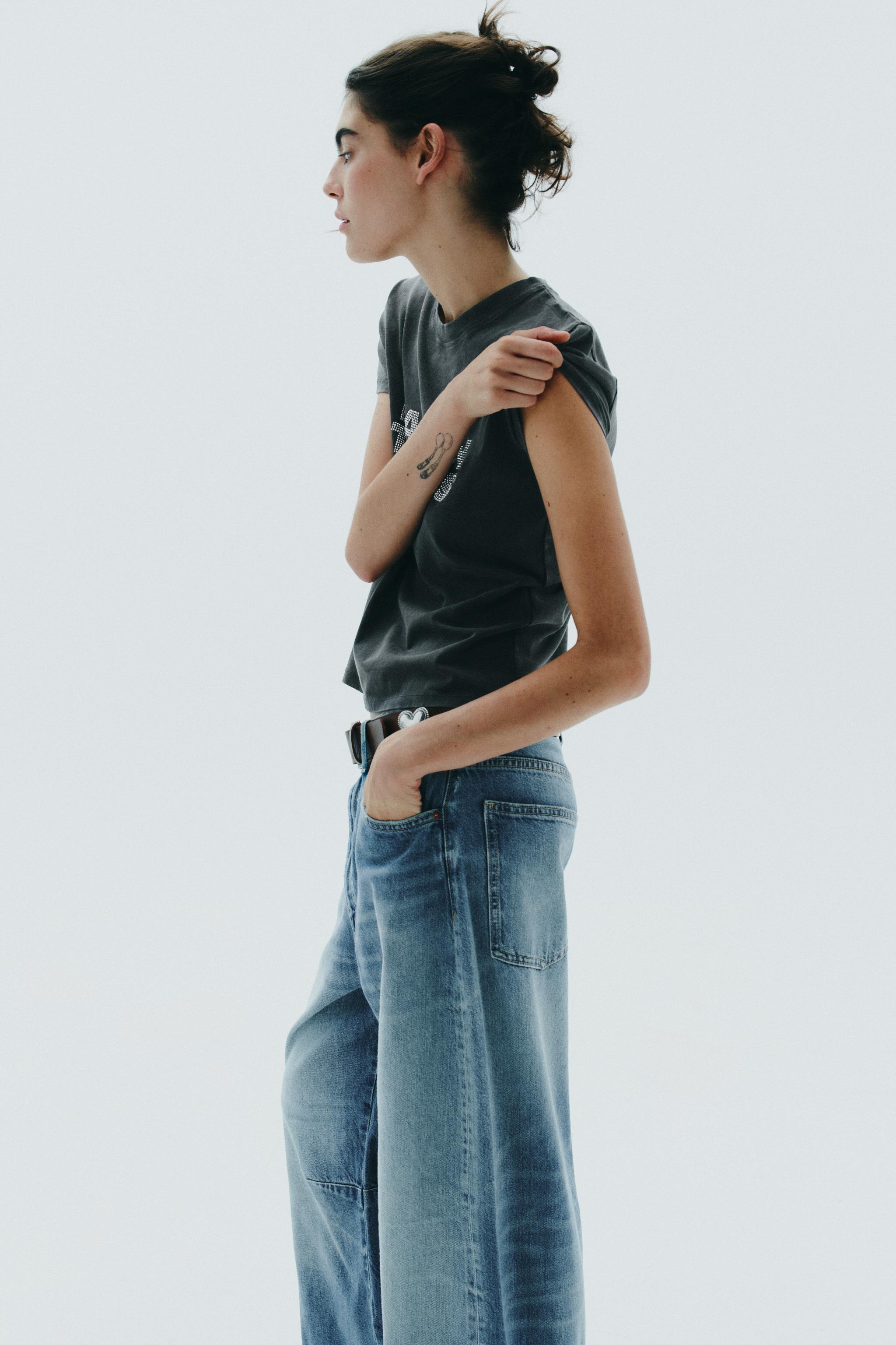 WASHED EFFECT RHINESTONE T-SHIRT