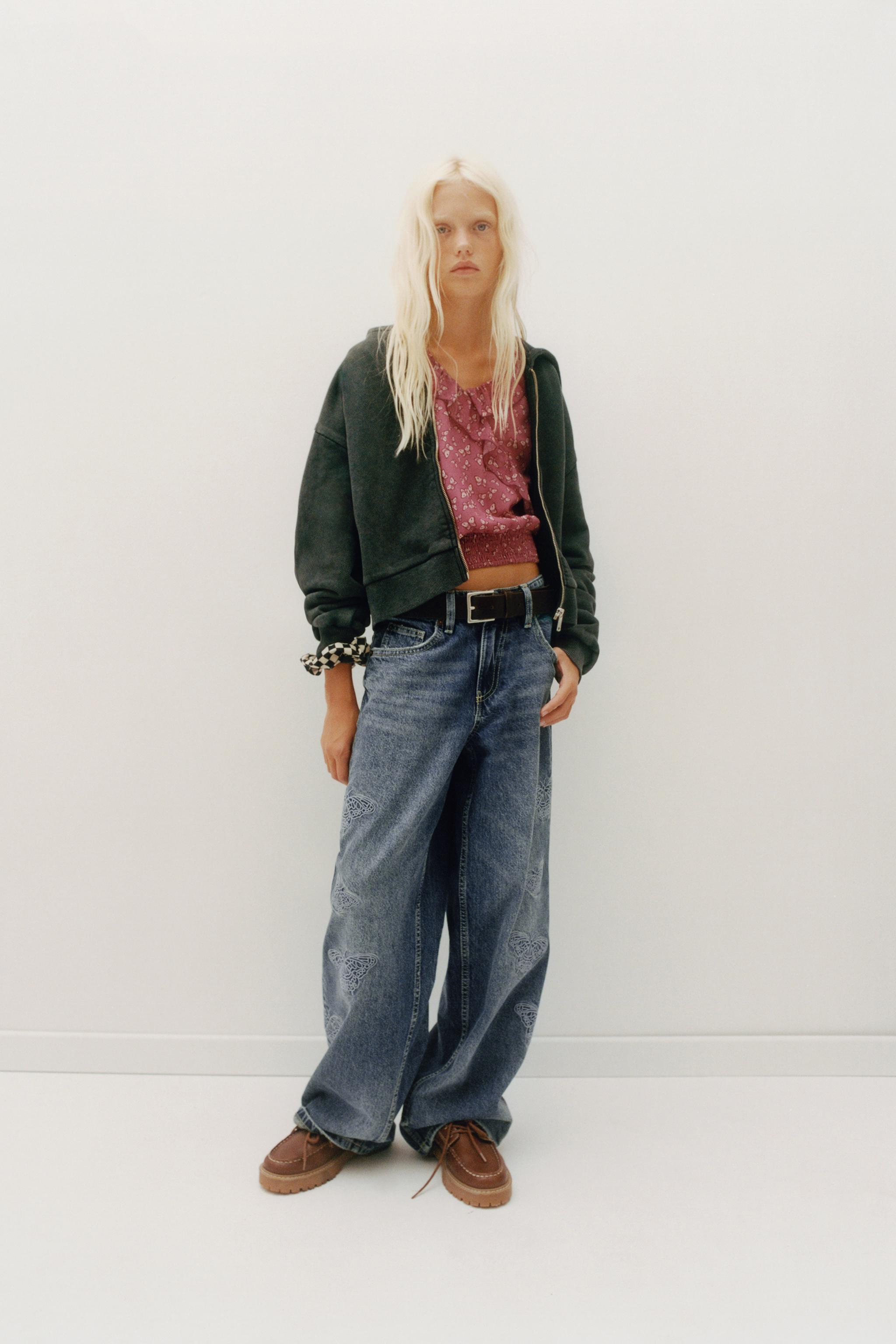 BUTTERFLY EMBROIDERED WIDE LEG JEANS